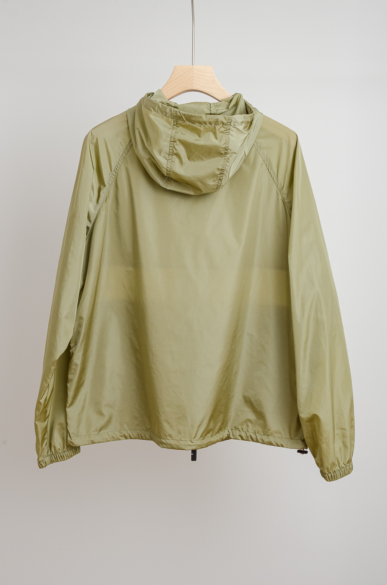 ☀️☀️BBR 巴宝莉2025男士夹克防晒服#全新户外轻薄防晒外套上线，整体超前时髦的设计，打破设计师以