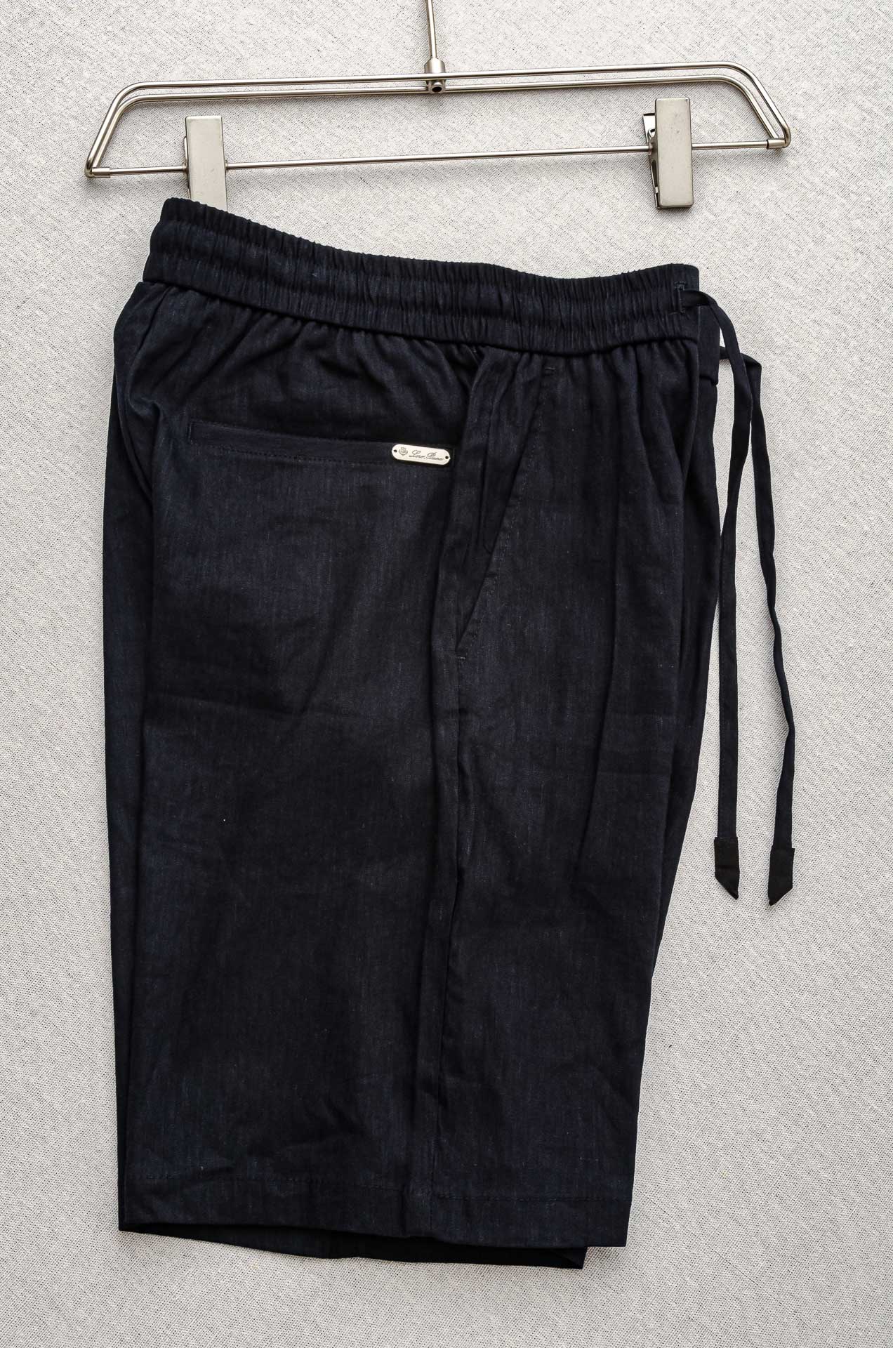 Luxurious Leaf Fabric Queen’s Recreational Shorts for Ultimate Cooling Comfort - 图片 3