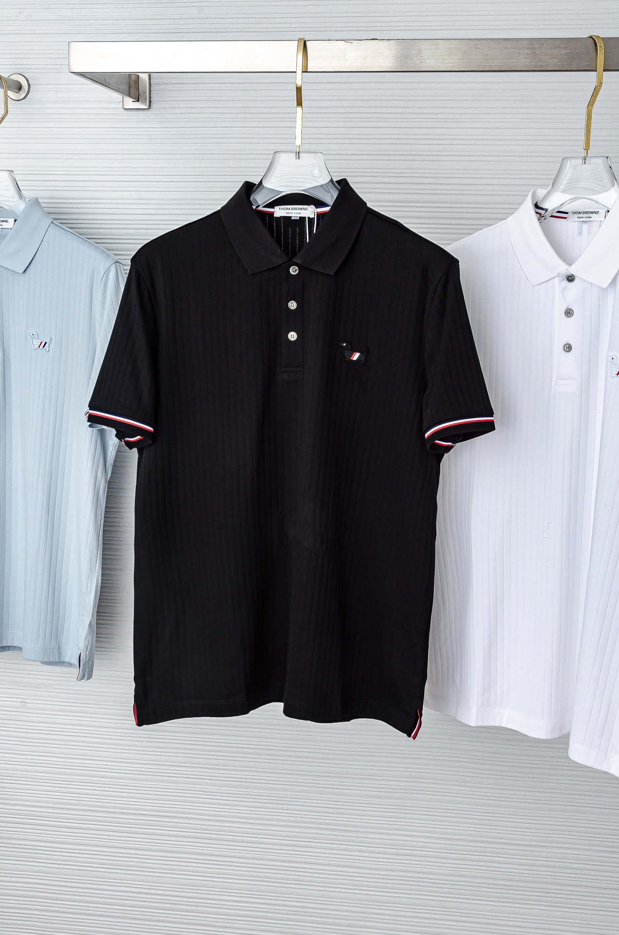 TB -2025ss 会呼吸的面料100%匹马棉胸前标志性装饰竖条纹肌理感男士翻领短袖T恤衫#面料精选生