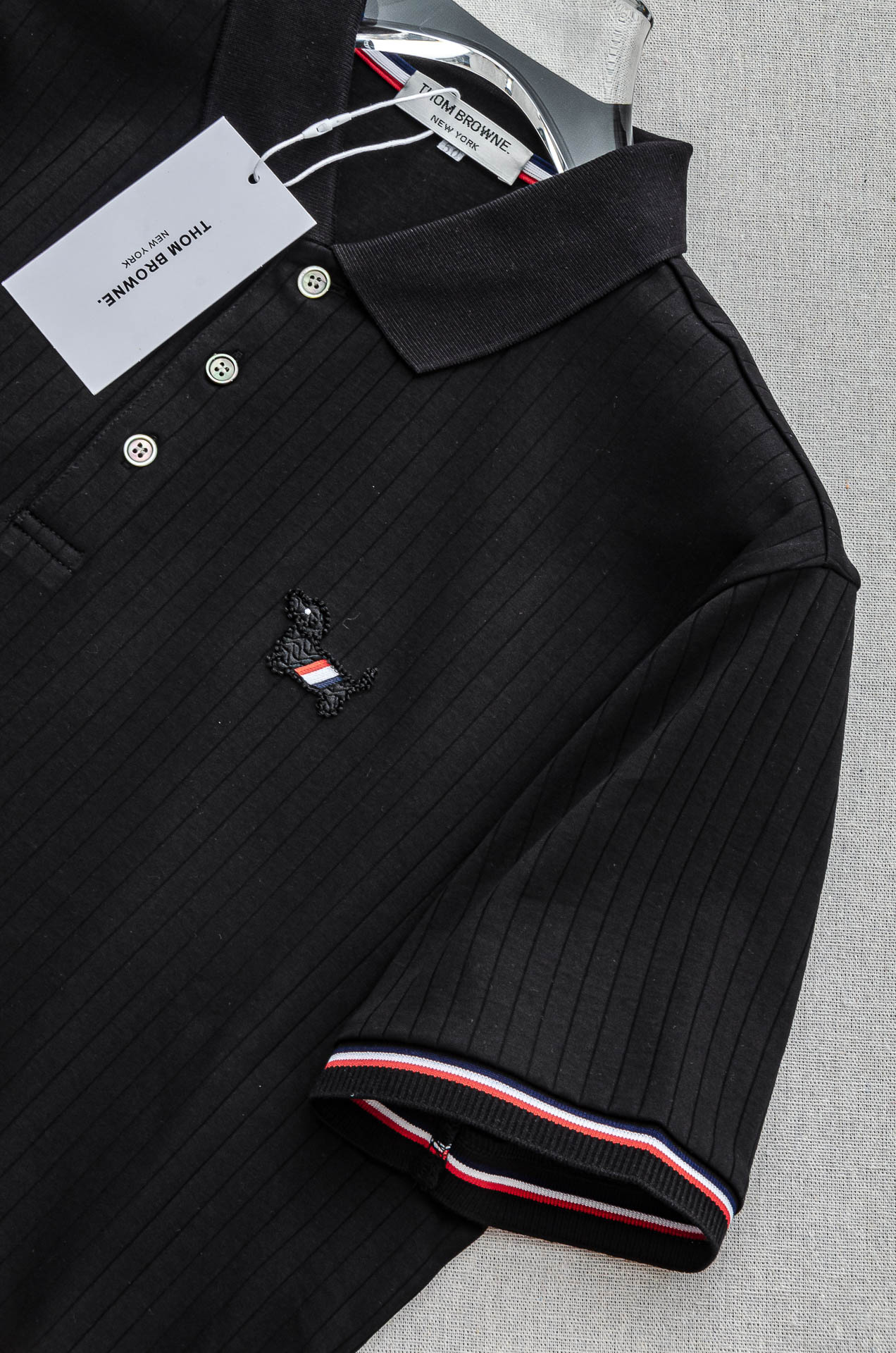 TB -2025ss 会呼吸的面料100%匹马棉胸前标志性装饰竖条纹肌理感男士翻领短袖T恤衫#面料精选生