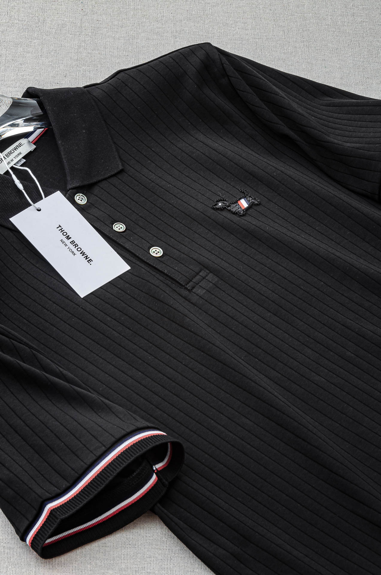 TB -2025ss 会呼吸的面料100%匹马棉胸前标志性装饰竖条纹肌理感男士翻领短袖T恤衫#面料精选生