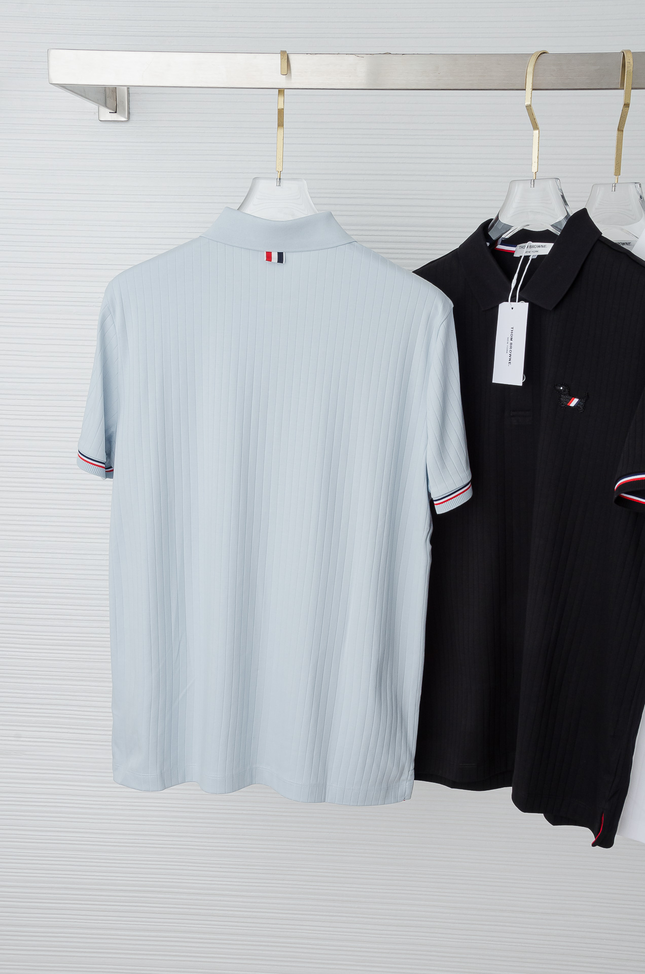 TB -2025ss 会呼吸的面料100%匹马棉胸前标志性装饰竖条纹肌理感男士翻领短袖T恤衫#面料精选生