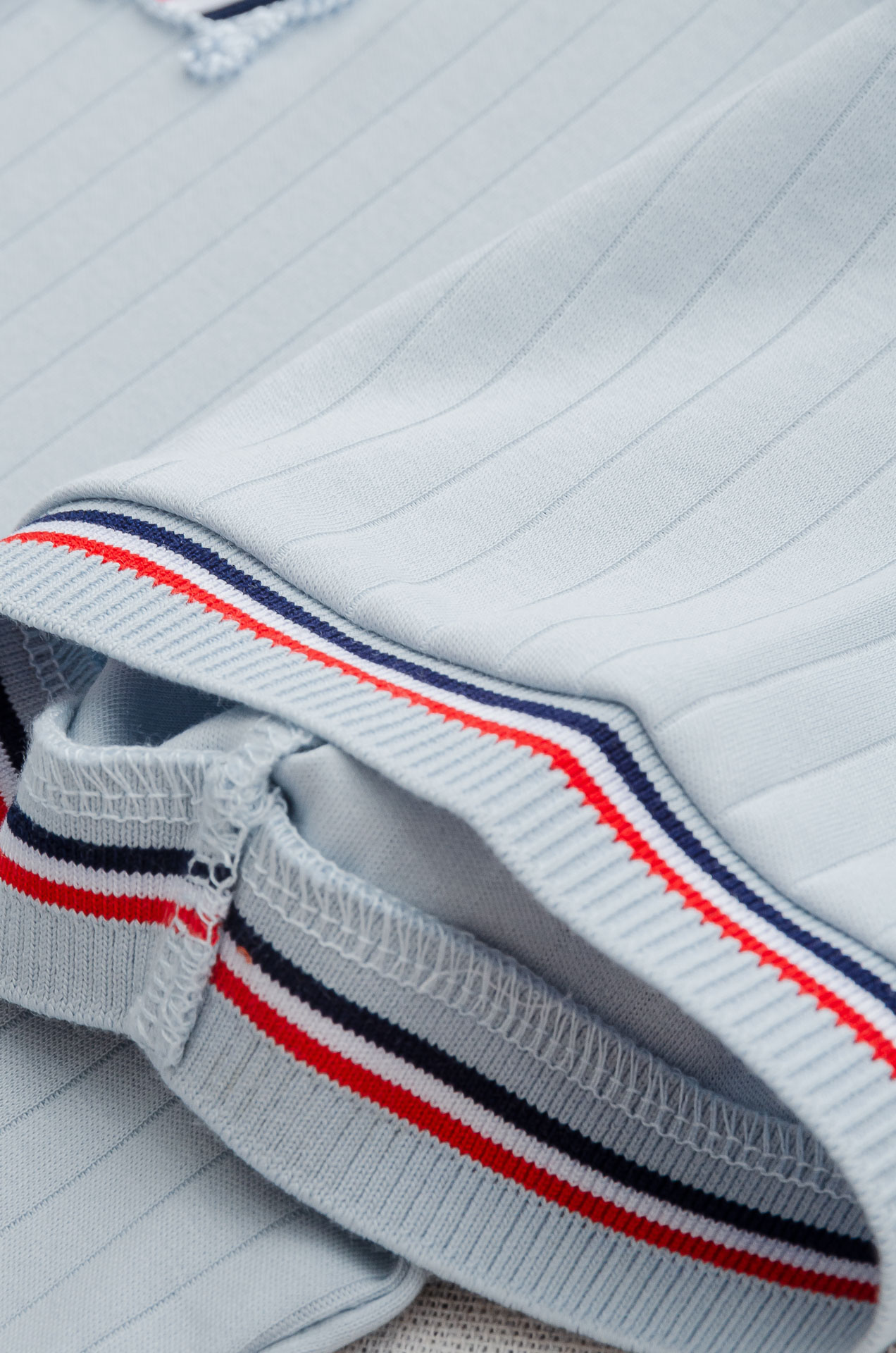 TB -2025ss 会呼吸的面料100%匹马棉胸前标志性装饰竖条纹肌理感男士翻领短袖T恤衫#面料精选生