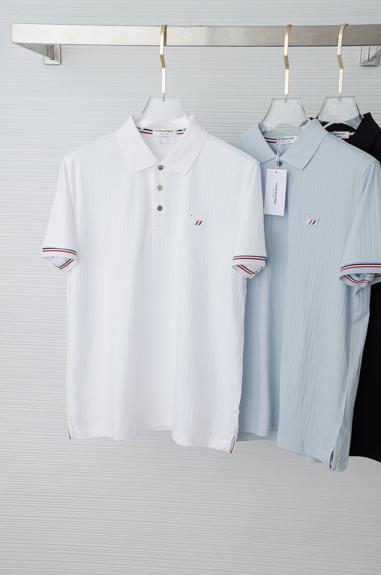 TB -2025ss 会呼吸的面料100%匹马棉胸前标志性装饰竖条纹肌理感男士翻领短袖T恤衫#面料精选生