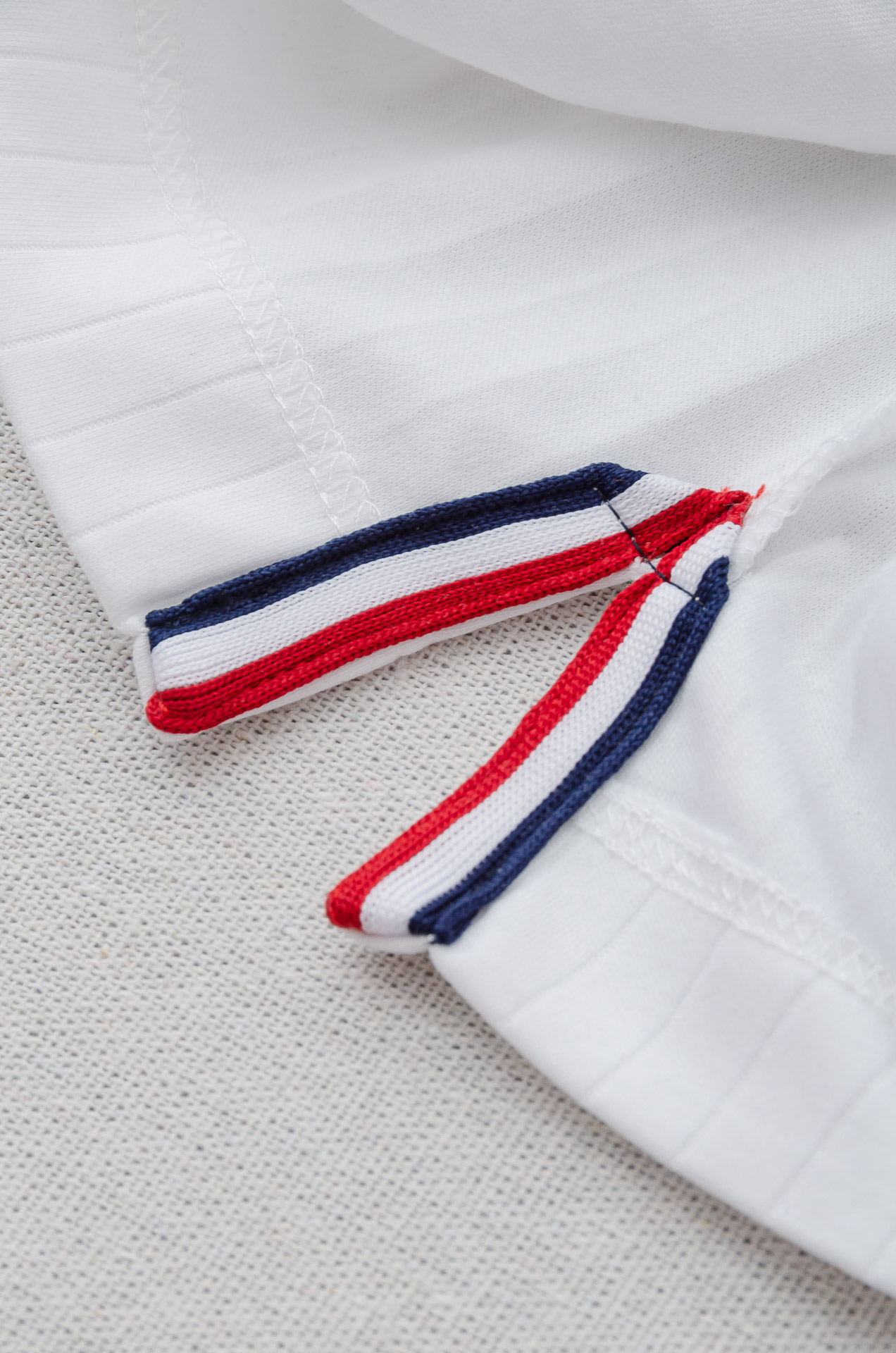 TB -2025ss 会呼吸的面料100%匹马棉胸前标志性装饰竖条纹肌理感男士翻领短袖T恤衫#面料精选生