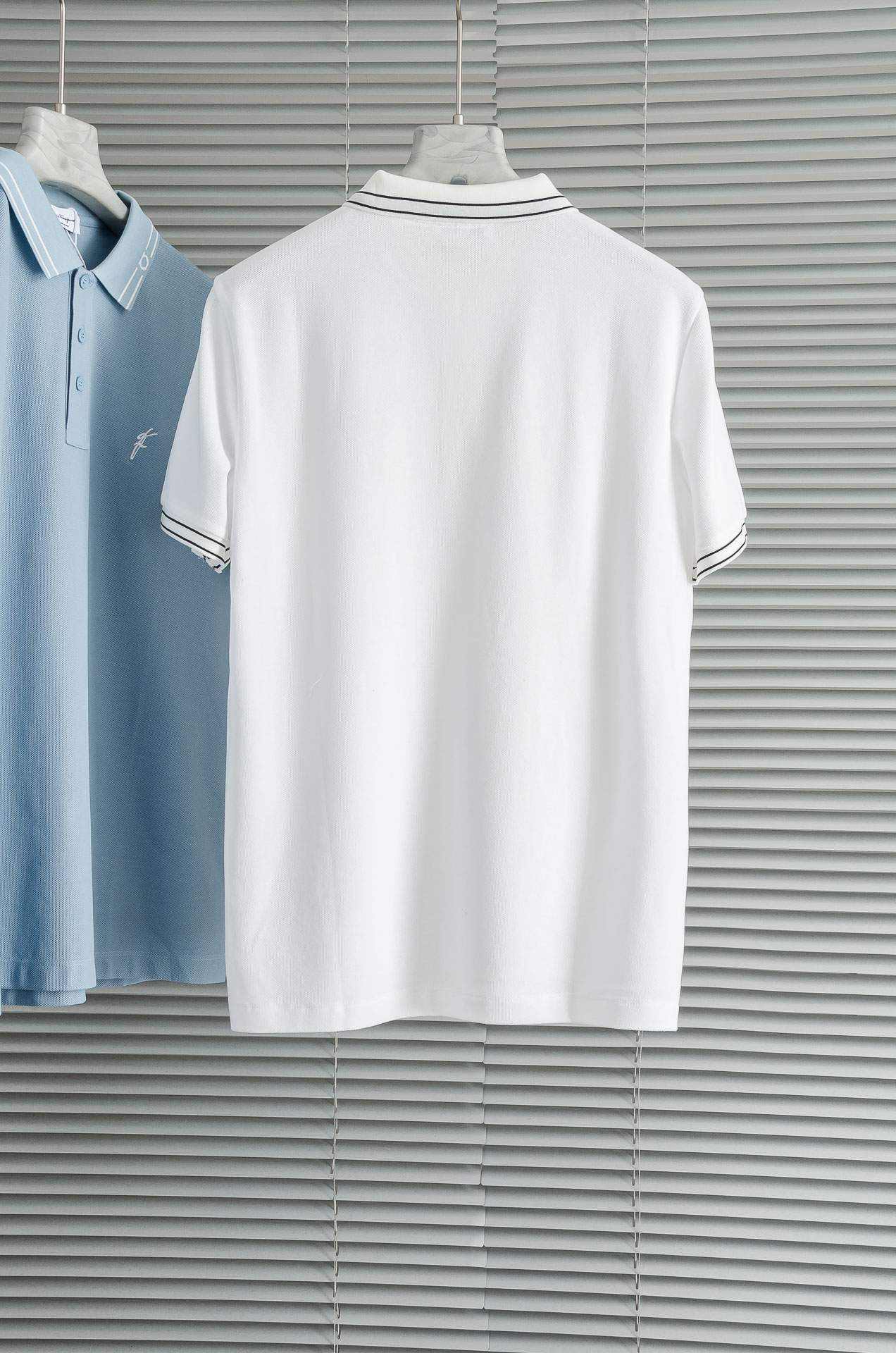 Ferragamo菲拉格慕2025ss 会呼吸的面料100%皮马棉胸前标志性刺绣装饰男士圆领短袖T恤衫#