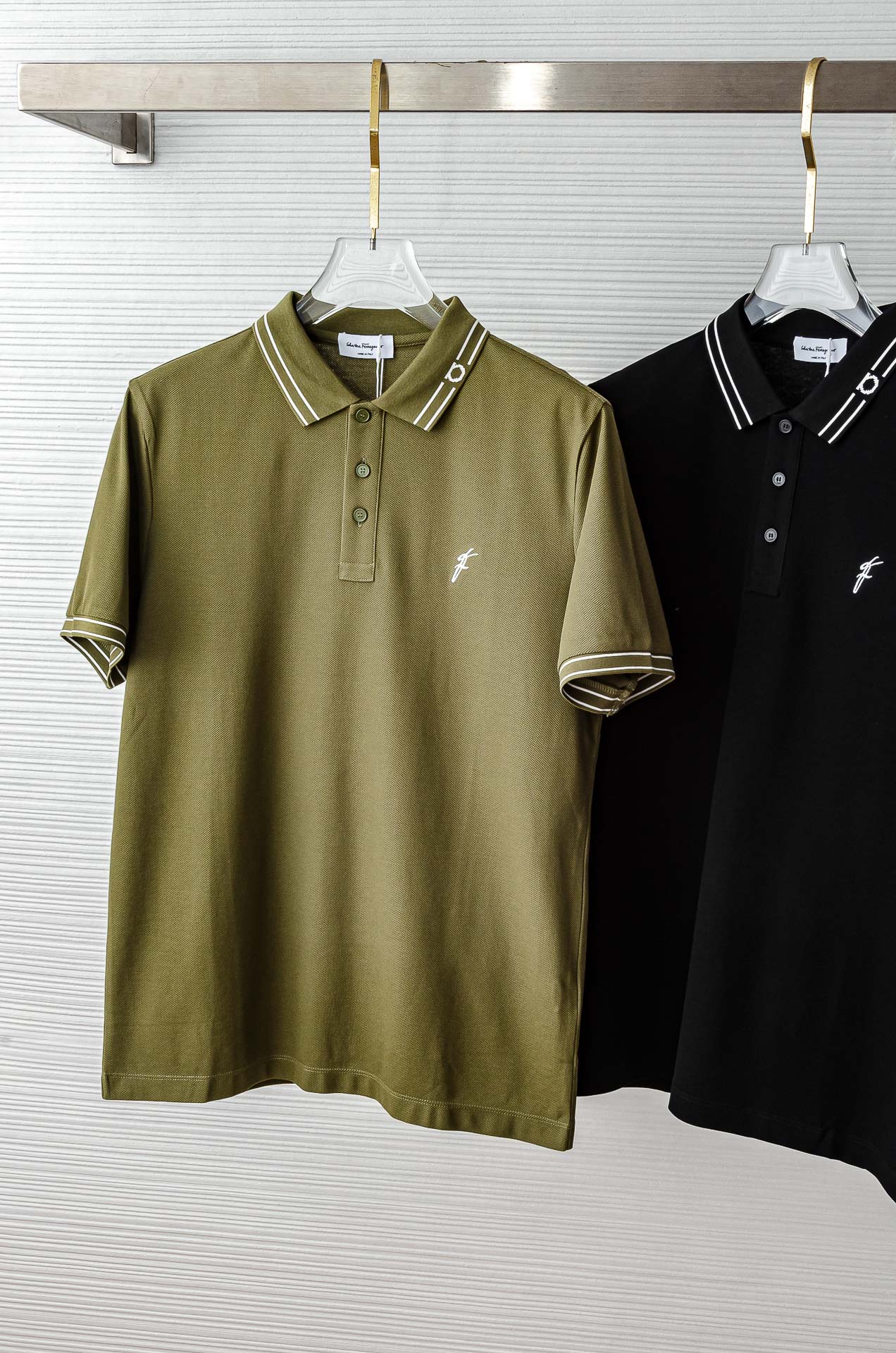 菲拉格慕2025ss 会呼吸的面料100%皮马棉胸前标志性刺绣装饰男士圆领短袖T恤衫#面料精选生长于美国