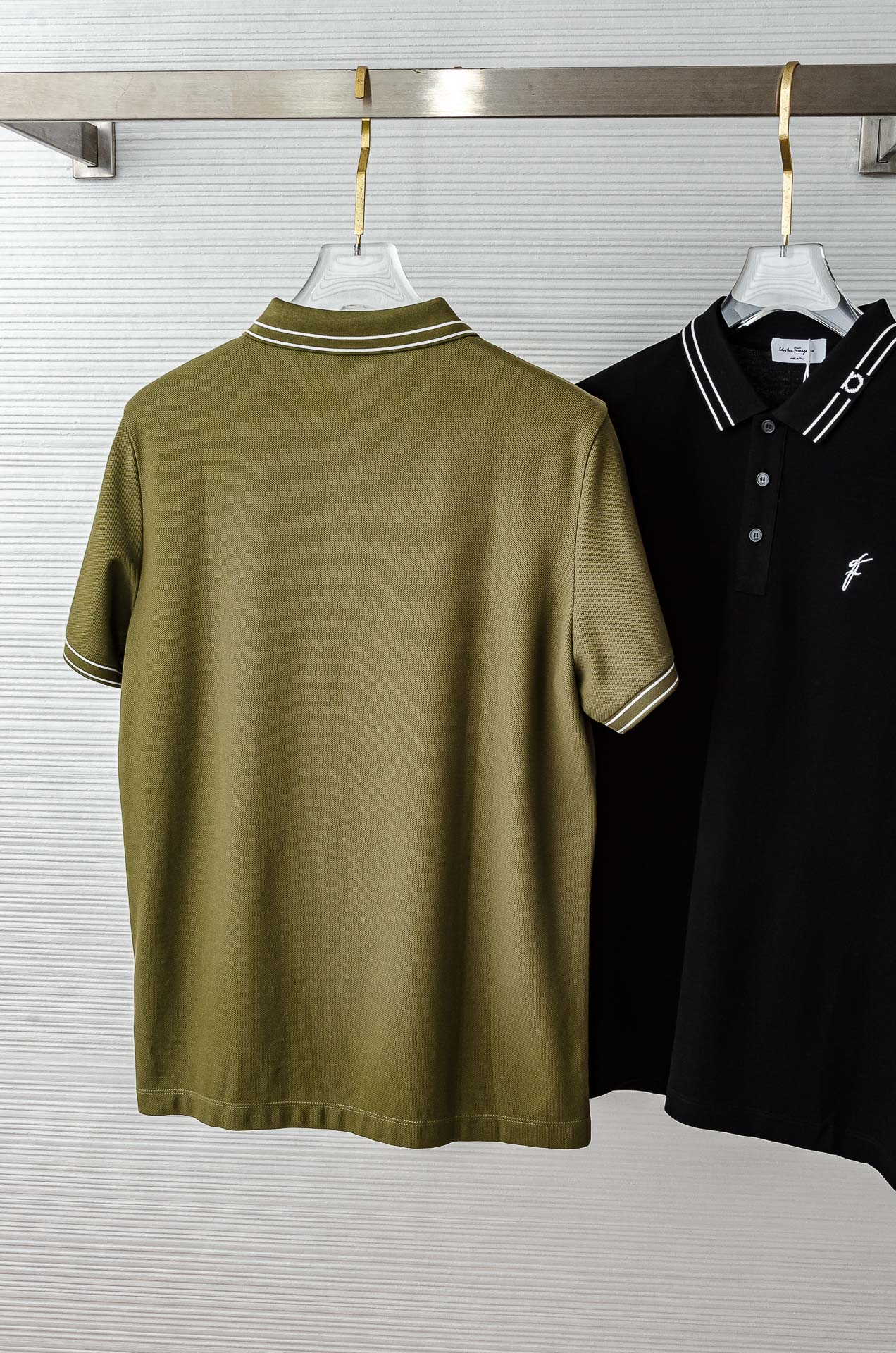 菲拉格慕2025ss 会呼吸的面料100%皮马棉胸前标志性刺绣装饰男士圆领短袖T恤衫#面料精选生长于美国