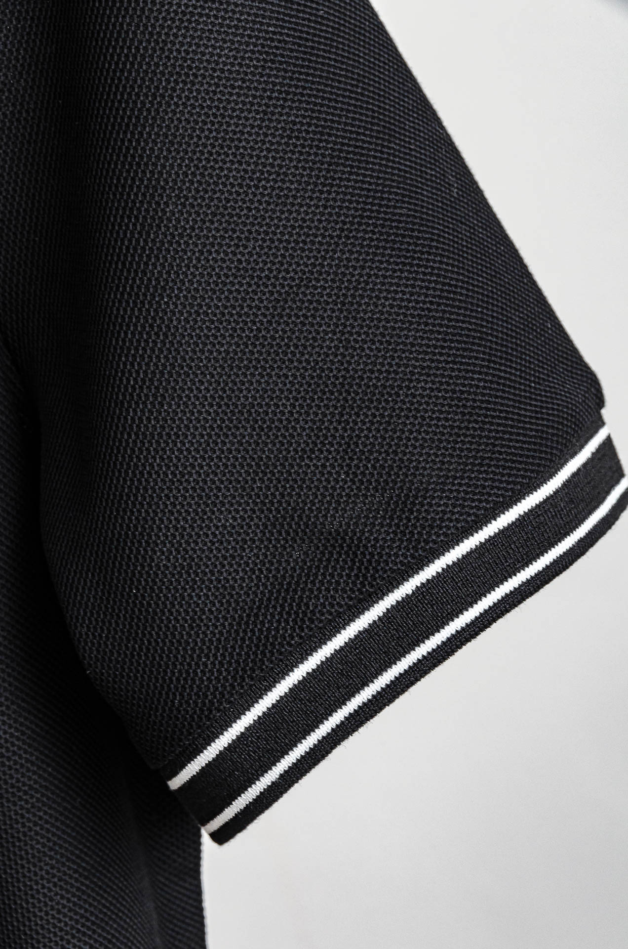 ☀️☀️ 菲拉格慕2025ss 会呼吸的面料100%皮马棉胸前标志性刺绣装饰男士圆领短袖T恤衫#面料精选