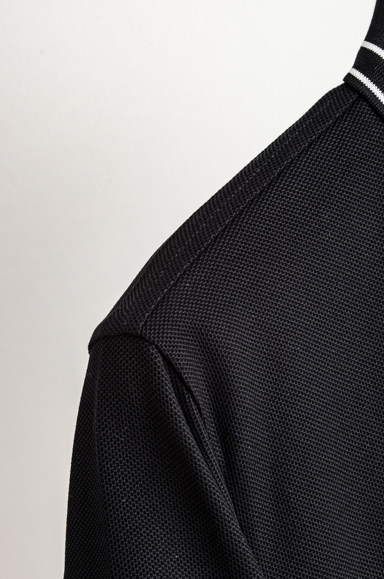 ☀️☀️ 菲拉格慕2025ss 会呼吸的面料100%皮马棉胸前标志性刺绣装饰男士圆领短袖T恤衫#面料精选