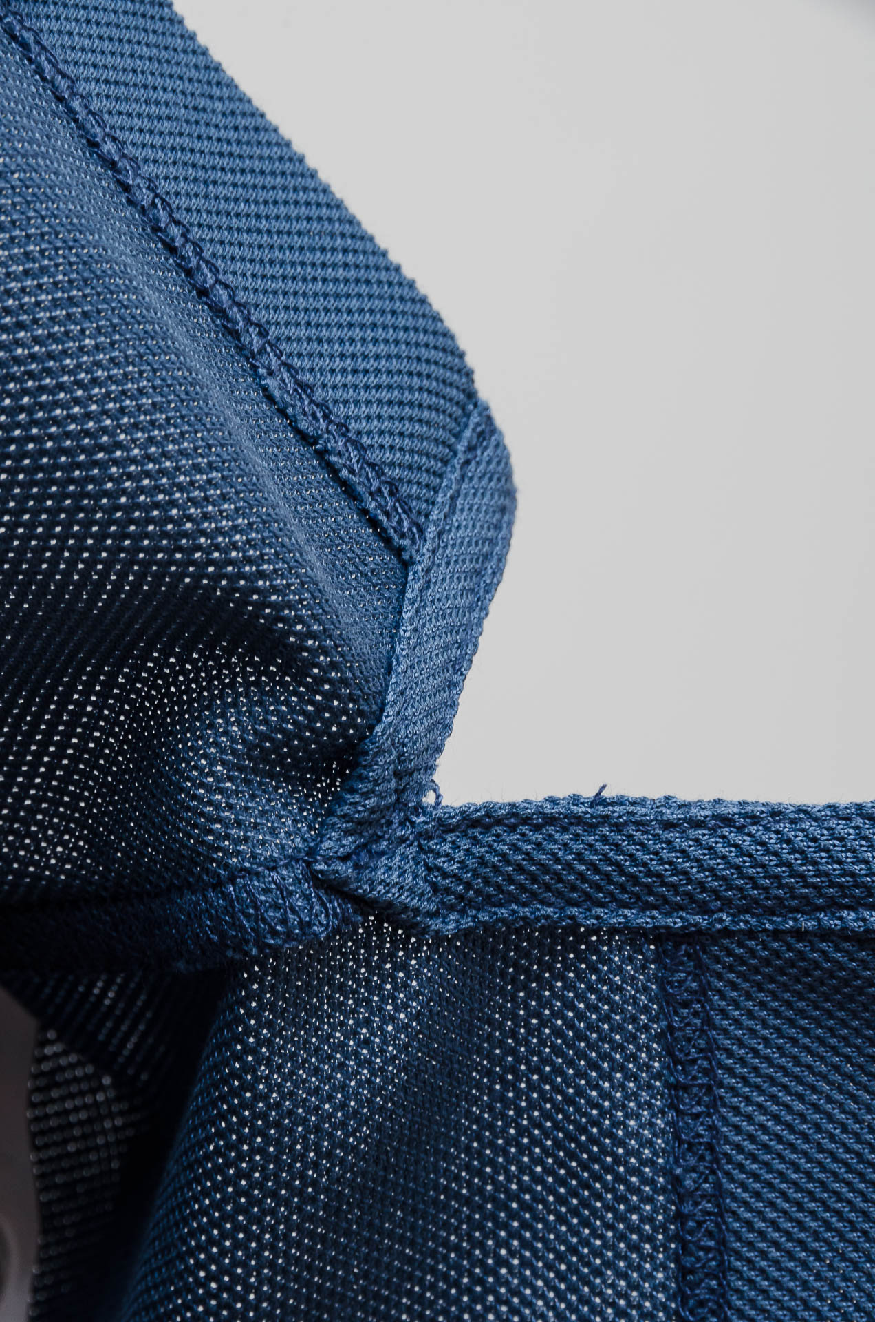 ☀☀FENDI2025SS春夏新款网眼珠地Polo衫，男士翻领商务休闲短袖Polo衫！商务休闲皆宜的百搭