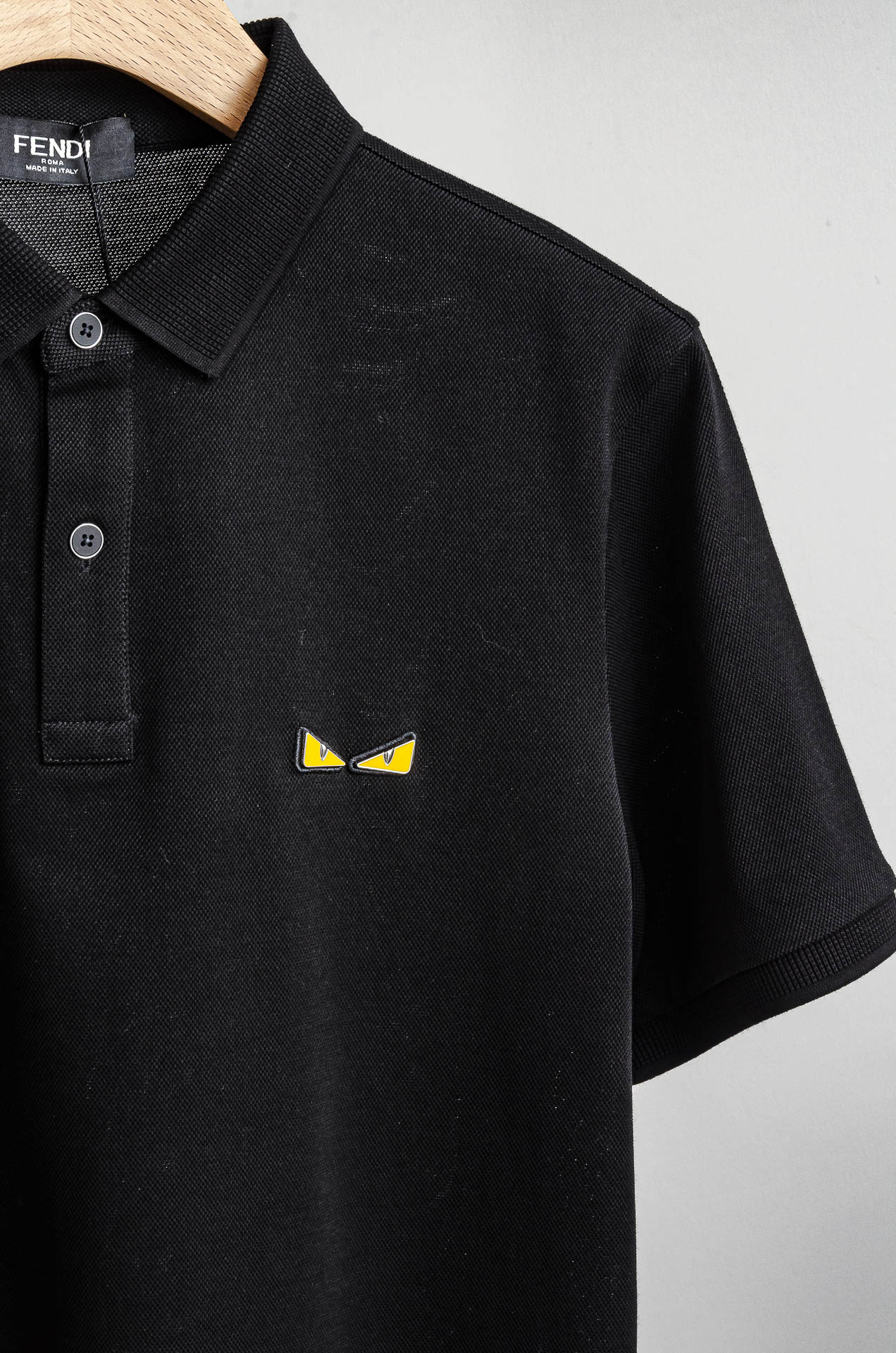 ☀☀FENDI2025SS春夏新款网眼珠地Polo衫，男士翻领商务休闲短袖Polo衫！商务休闲皆宜的百搭