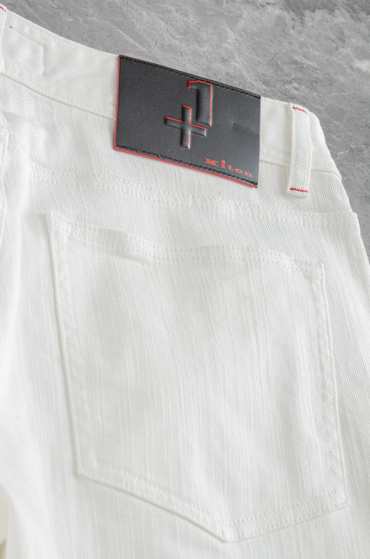 Kit# on 男士时装款商务休闲丹宁牛仔裤最新出品，巴黎秀场演绎款！！高端奢华且非常牛掰的一款丹宁裤装