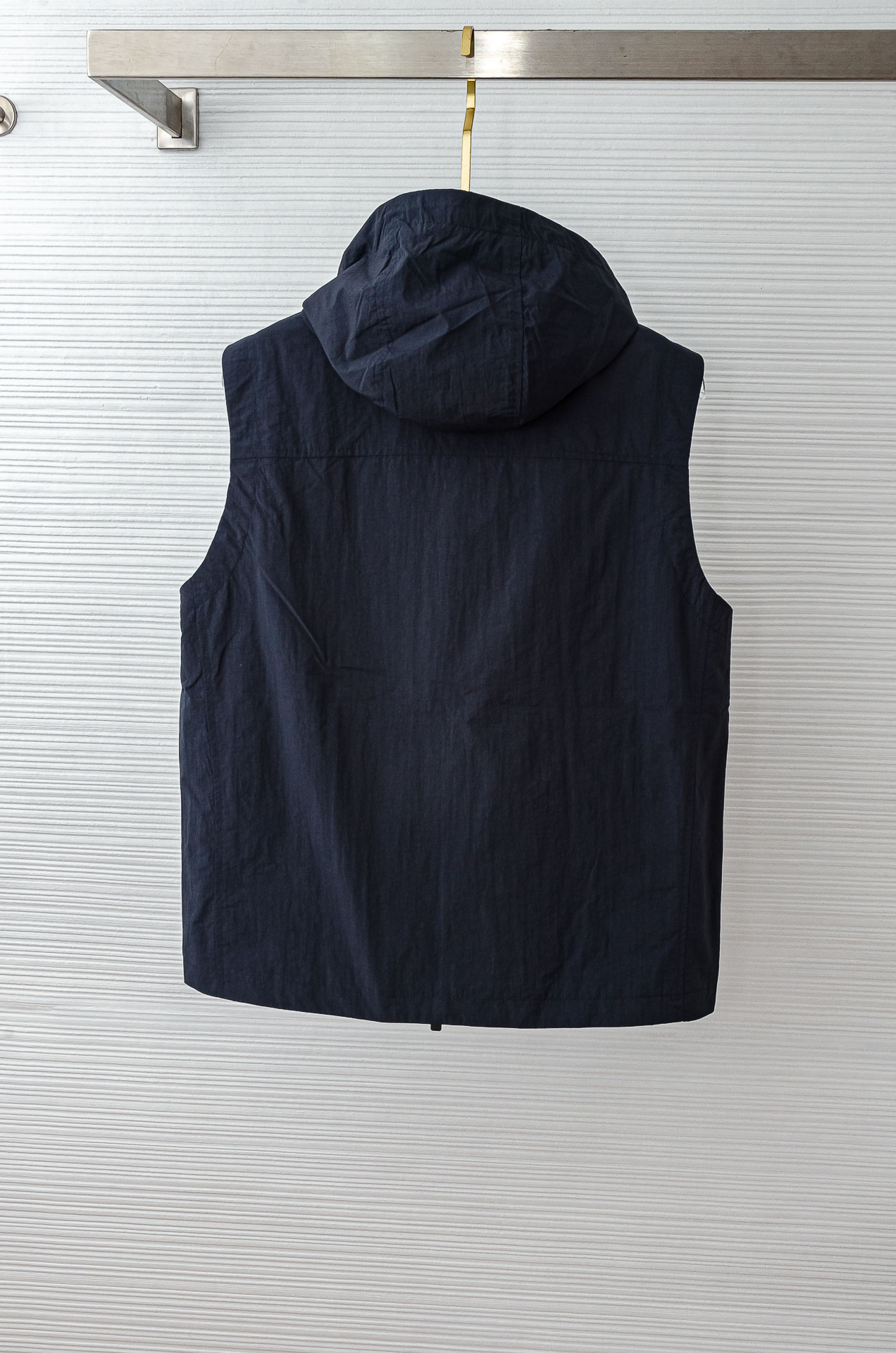 BBR 巴宝莉2025FW 秋冬最新连帽设计男士休闲马甲夹克外套#上身十分的舒适，质感超级的细腻且柔软。