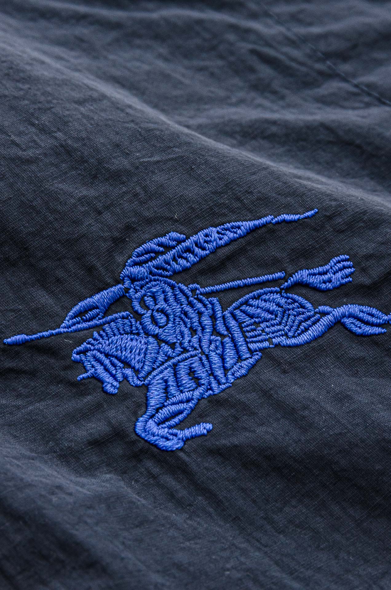 BBR 巴宝莉2025FW 秋冬最新连帽设计男士休闲马甲夹克外套#上身十分的舒适，质感超级的细腻且柔软。