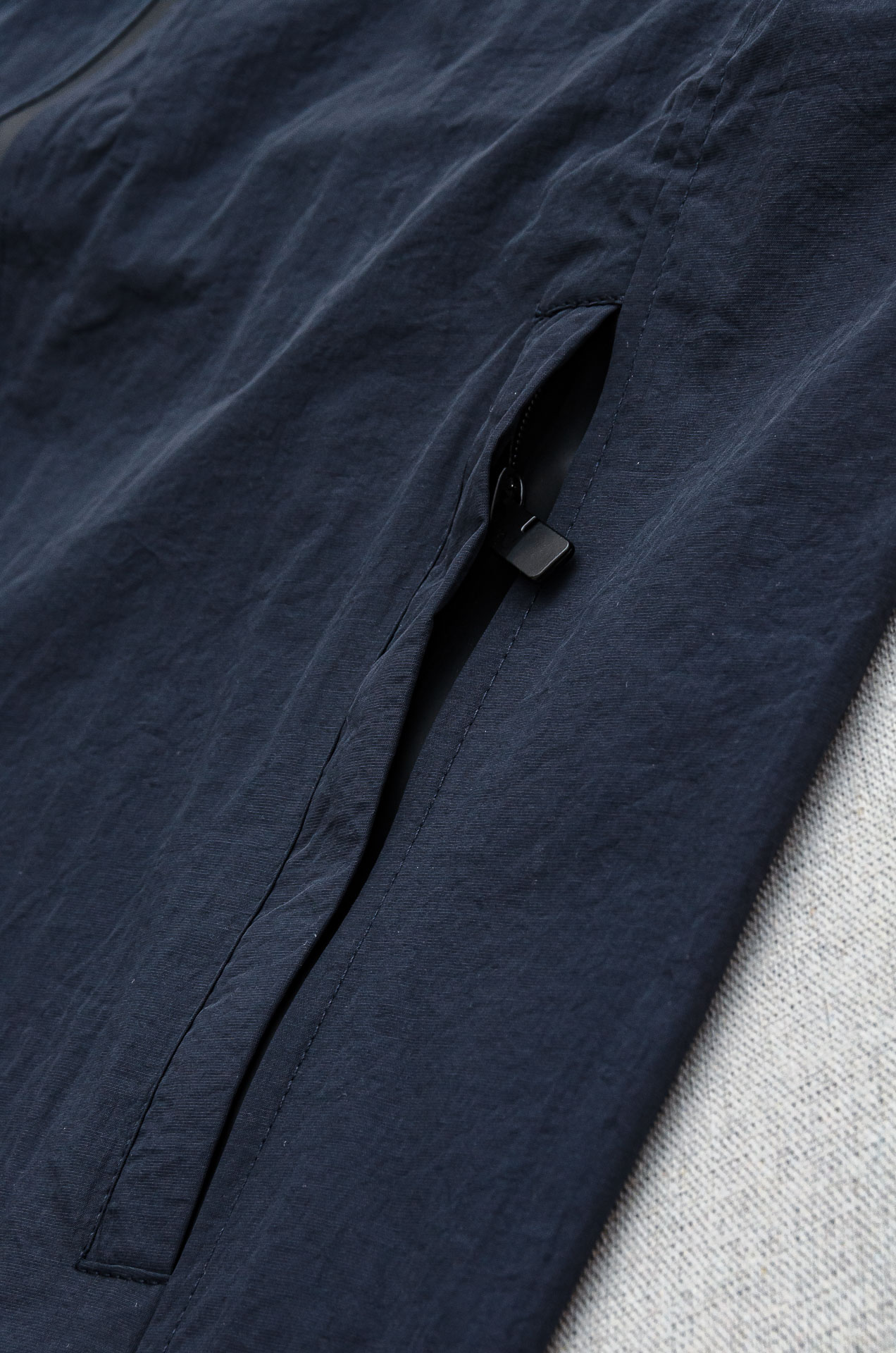 BBR 巴宝莉2025FW 秋冬最新连帽设计男士休闲马甲夹克外套#上身十分的舒适，质感超级的细腻且柔软。