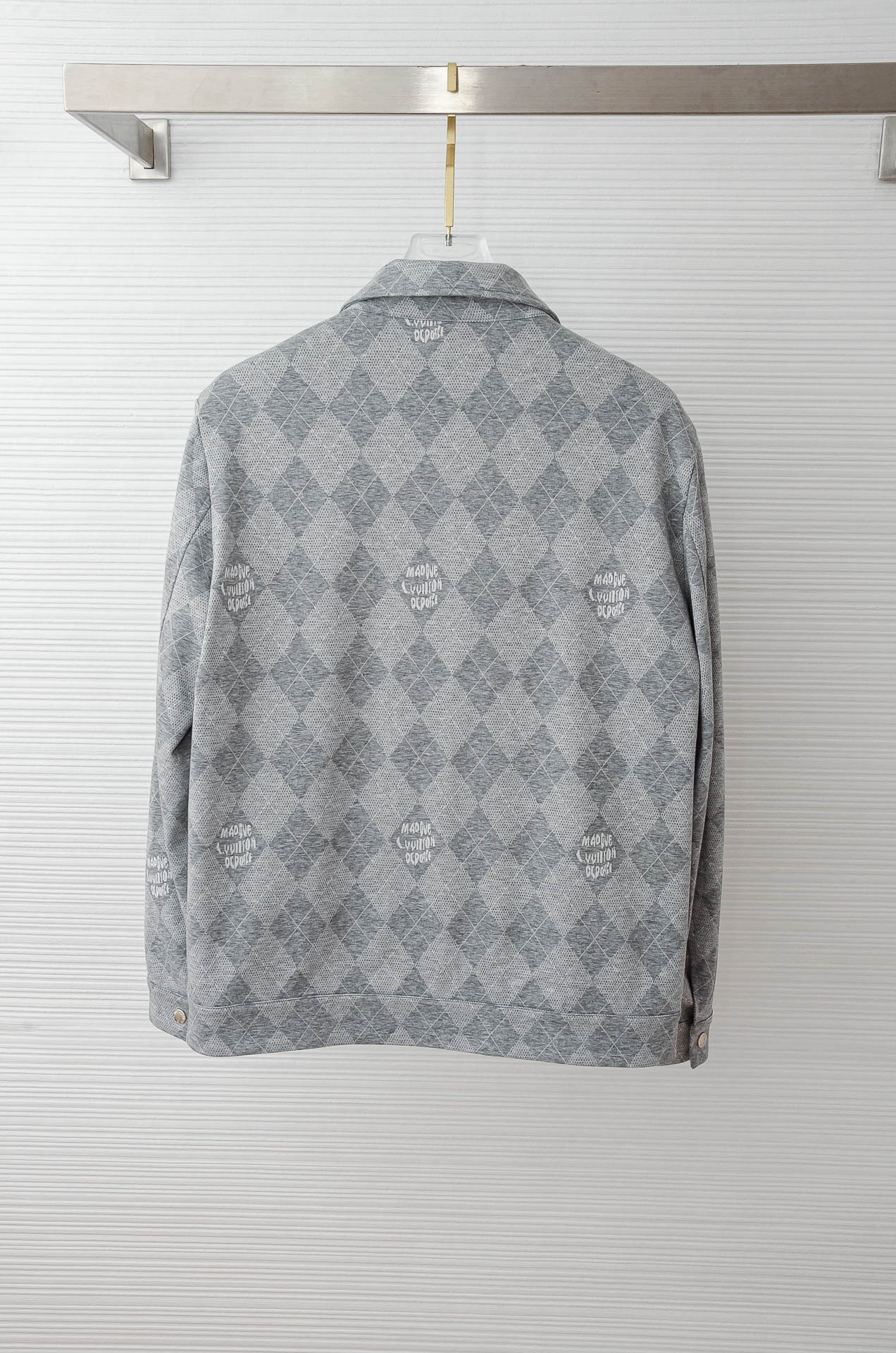 LV 2025FW最新棋盘格男士翻领夹克外套#这个季节适合各种穿搭，让您在享受时尚的同时，也能感受到温暖