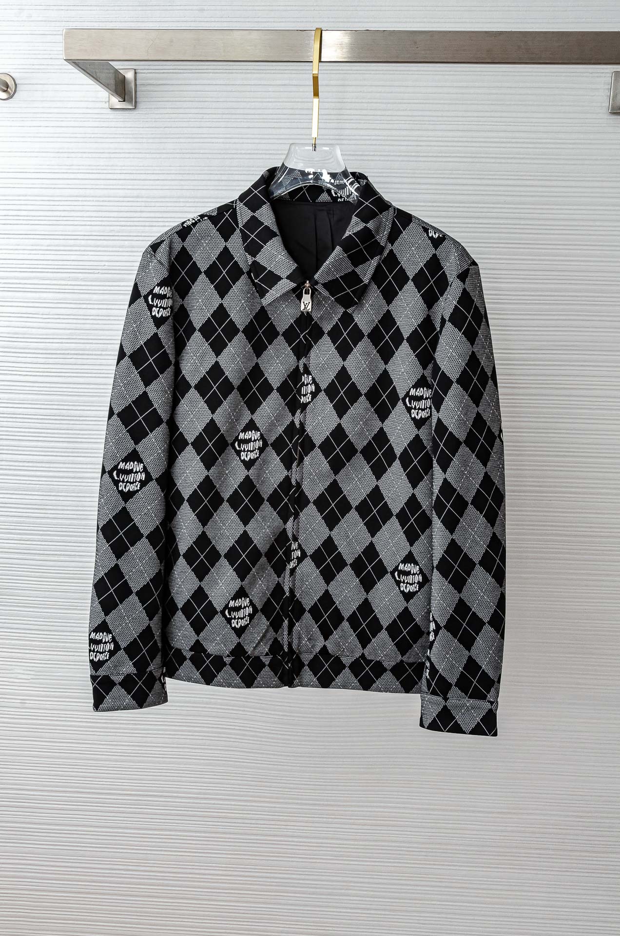 LV 2025FW最新棋盘格男士翻领夹克外套#这个季节适合各种穿搭，让您在享受时尚的同时，也能感受到温暖