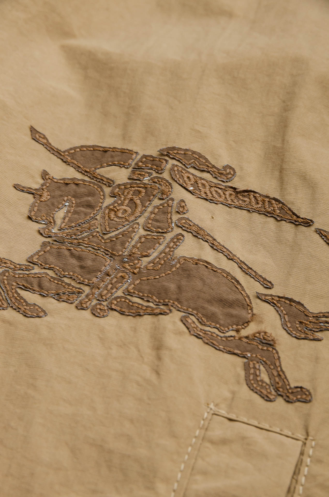 BUR#BERRY 巴宝/莉2025新品连帽防水夹克外套，同步官网发售！原厂代工出品，该款夹克外层超柔聚