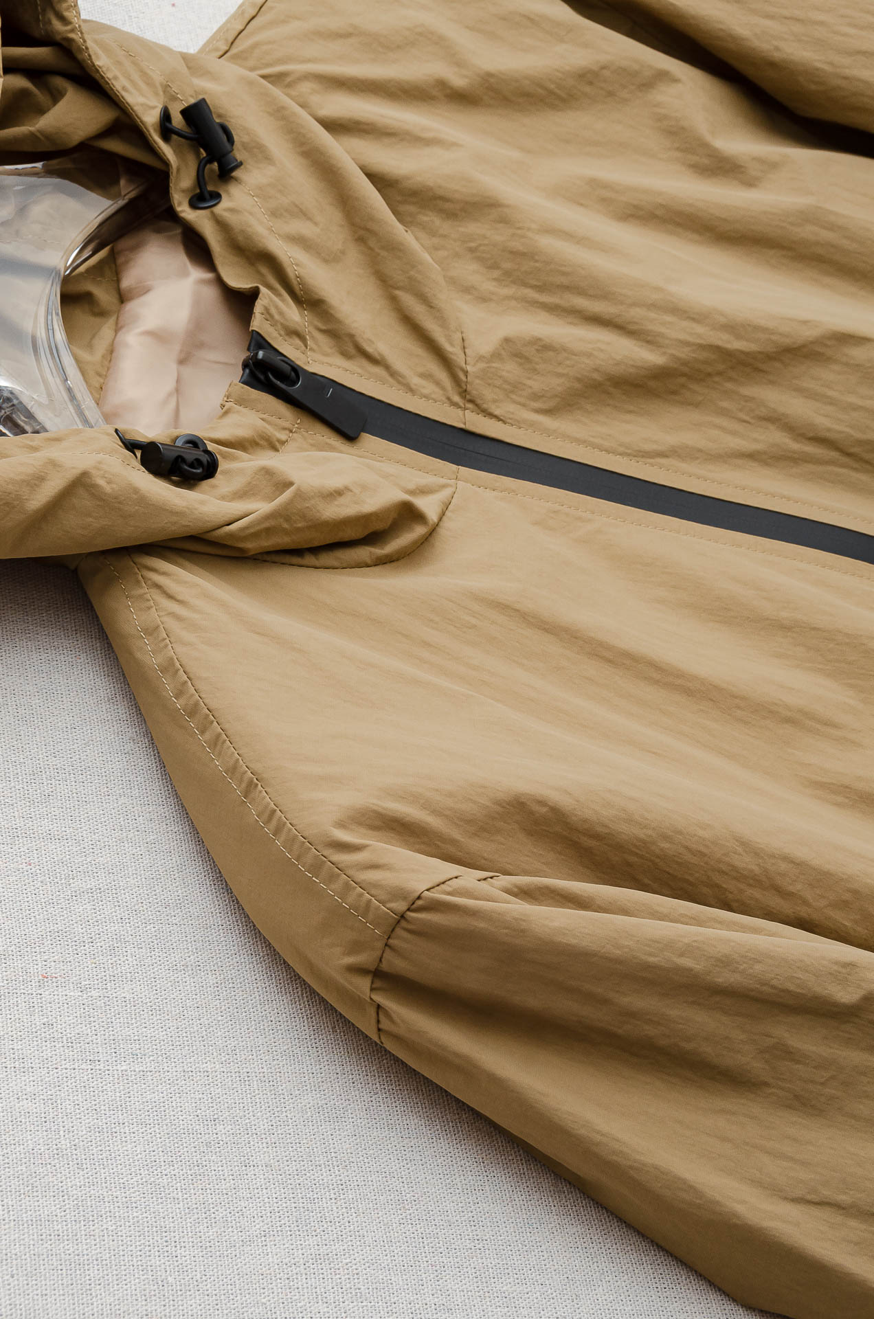 BUR#BERRY 巴宝/莉2025新品连帽防水夹克外套，同步官网发售！原厂代工出品，该款夹克外层超柔聚