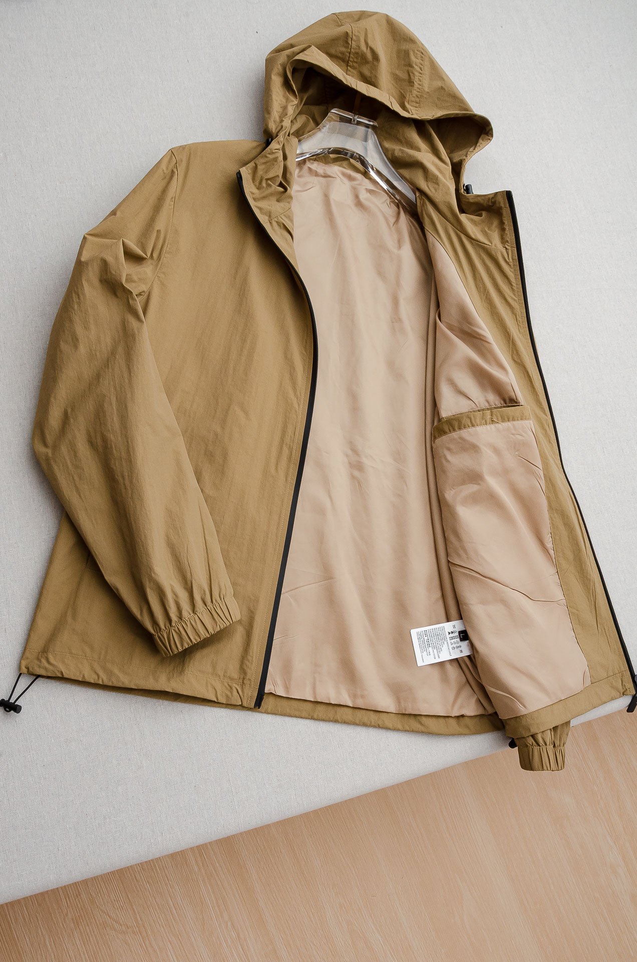 BUR#BERRY 巴宝/莉2025新品连帽防水夹克外套，同步官网发售！原厂代工出品，该款夹克外层超柔聚