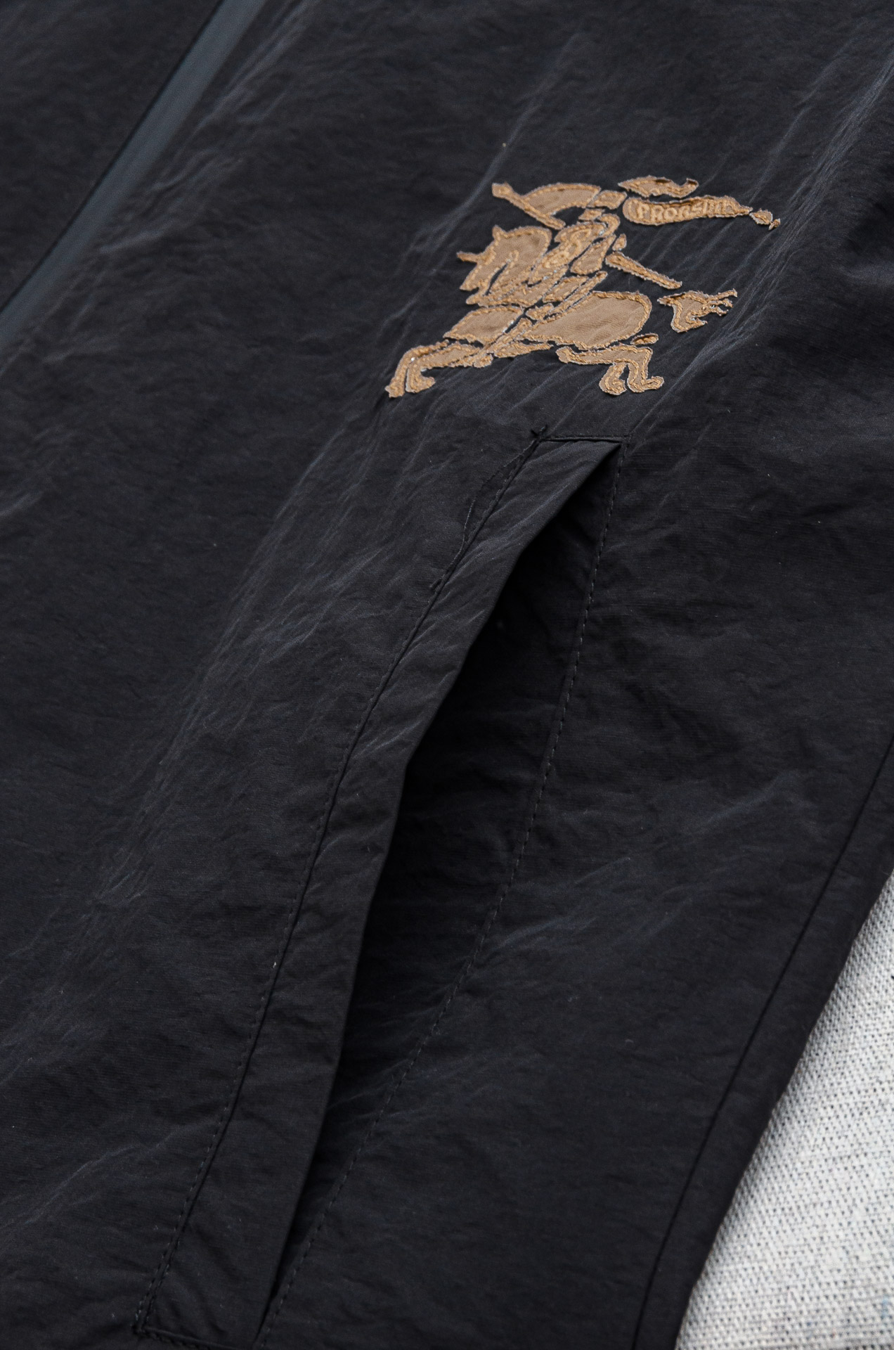 BUR#BERRY 巴宝/莉2025新品连帽防水夹克外套，同步官网发售！原厂代工出品，该款夹克外层超柔聚