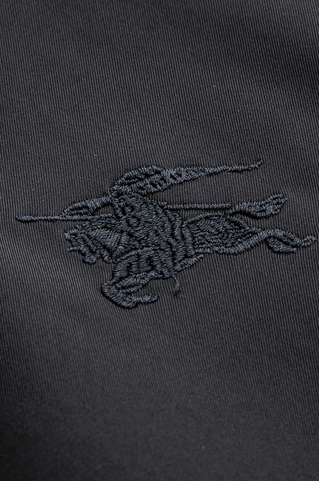 25FW秋冬最新出品 棉质BUR王牌尖货， 原厂原料棉纺厂特供长绒精纺棉质混纺斜纹材质打造。内侧为 Bu