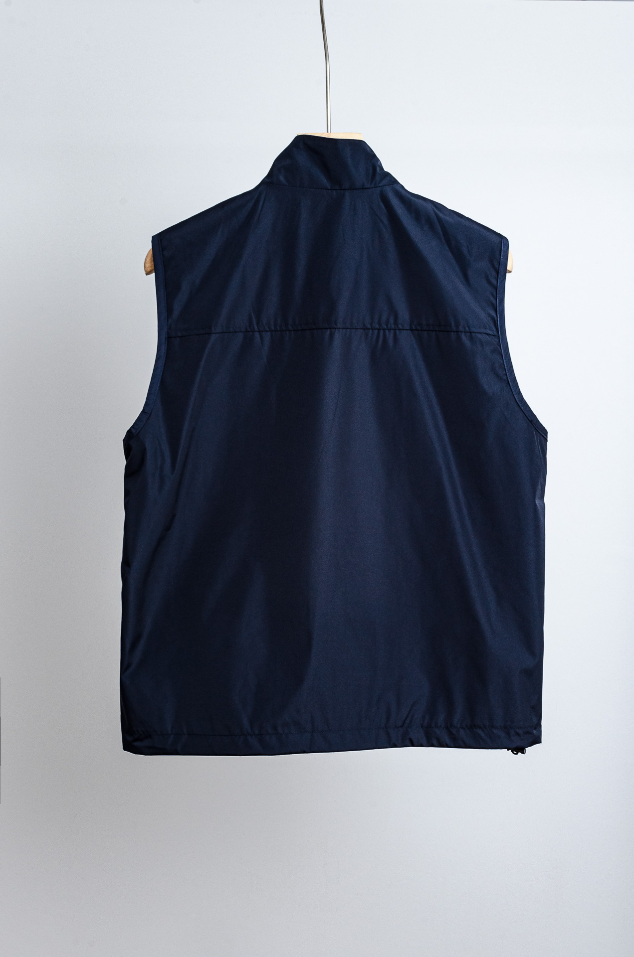 ☀️☀️PR#ADA普拉达2025FW 秋冬最新立领设计男士休闲马甲夹克外套#正面四口袋+金属拉链，实用