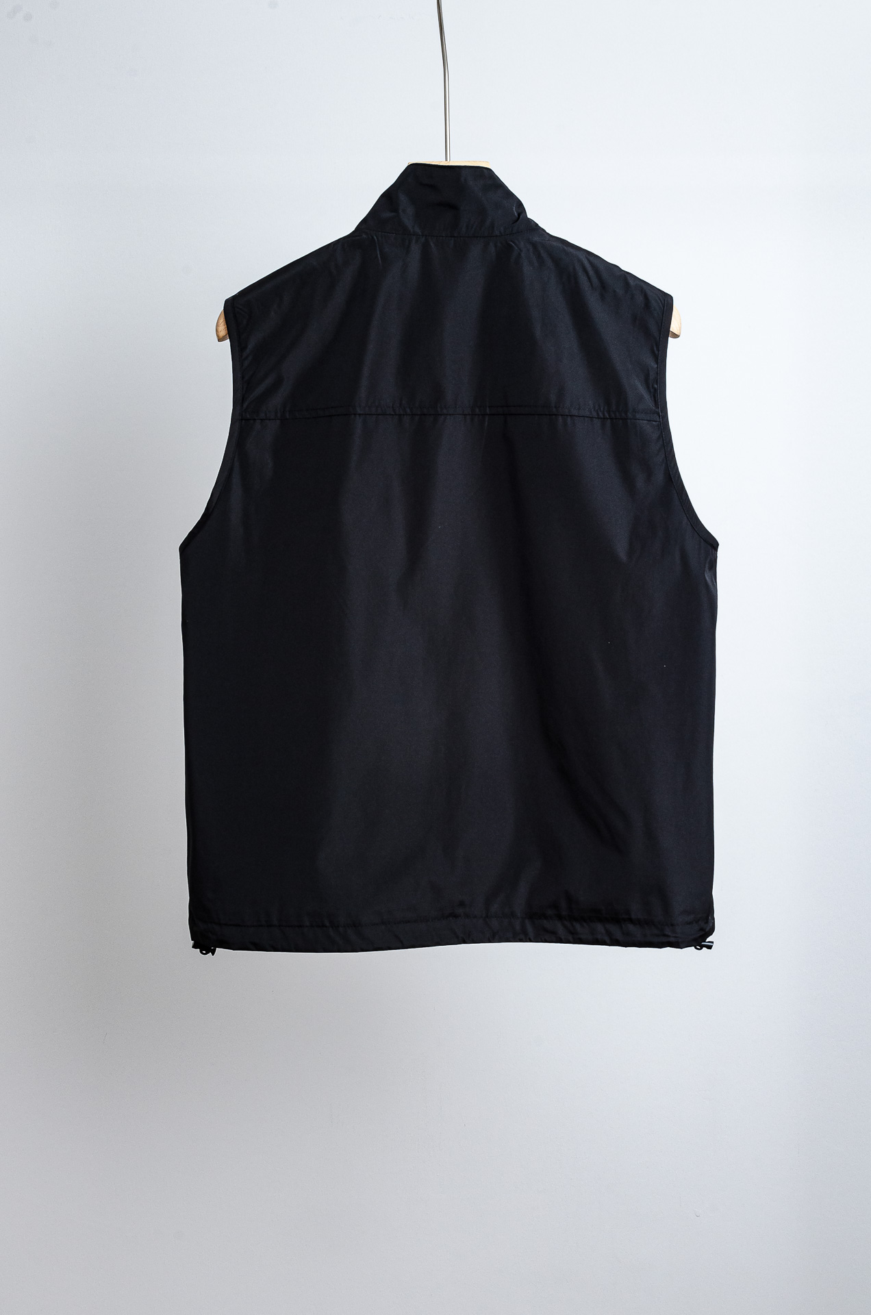 ☀️☀️PR#ADA普拉达2025FW 秋冬最新立领设计男士休闲马甲夹克外套#正面四口袋+金属拉链，实用