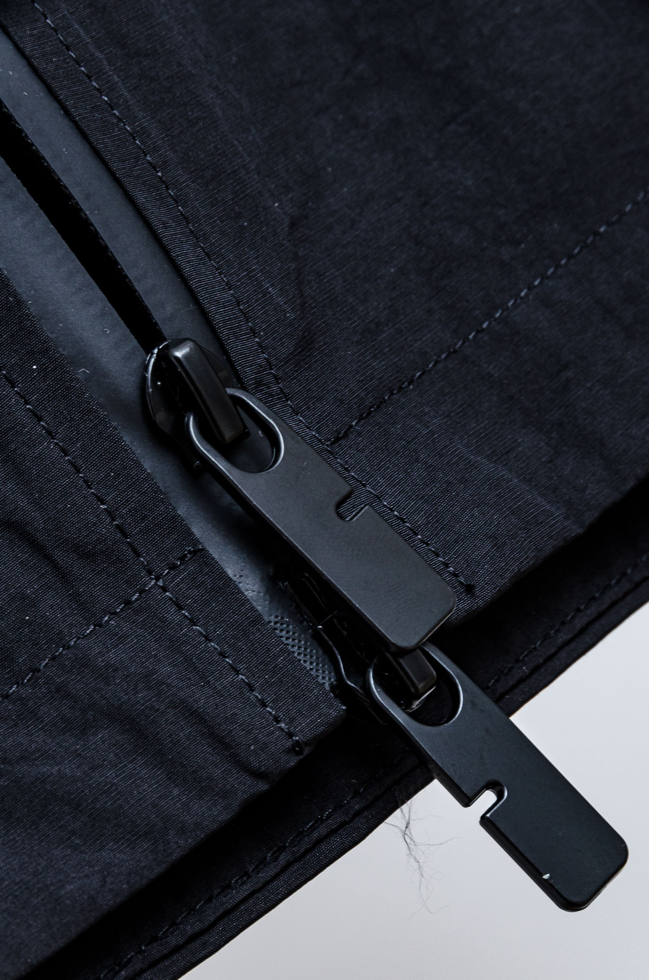 ☀️☀️BURB/ERRY 巴宝/莉2025FW 秋冬最新连帽设计男士休闲马甲夹克外套#轻薄防风面料，柔