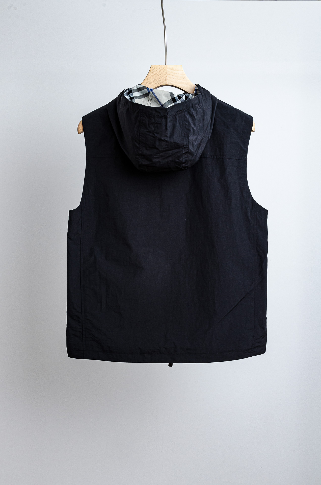 ☀️☀️BURB/ERRY 巴宝/莉2025FW 秋冬最新连帽设计男士休闲马甲夹克外套#轻薄防风面料，柔