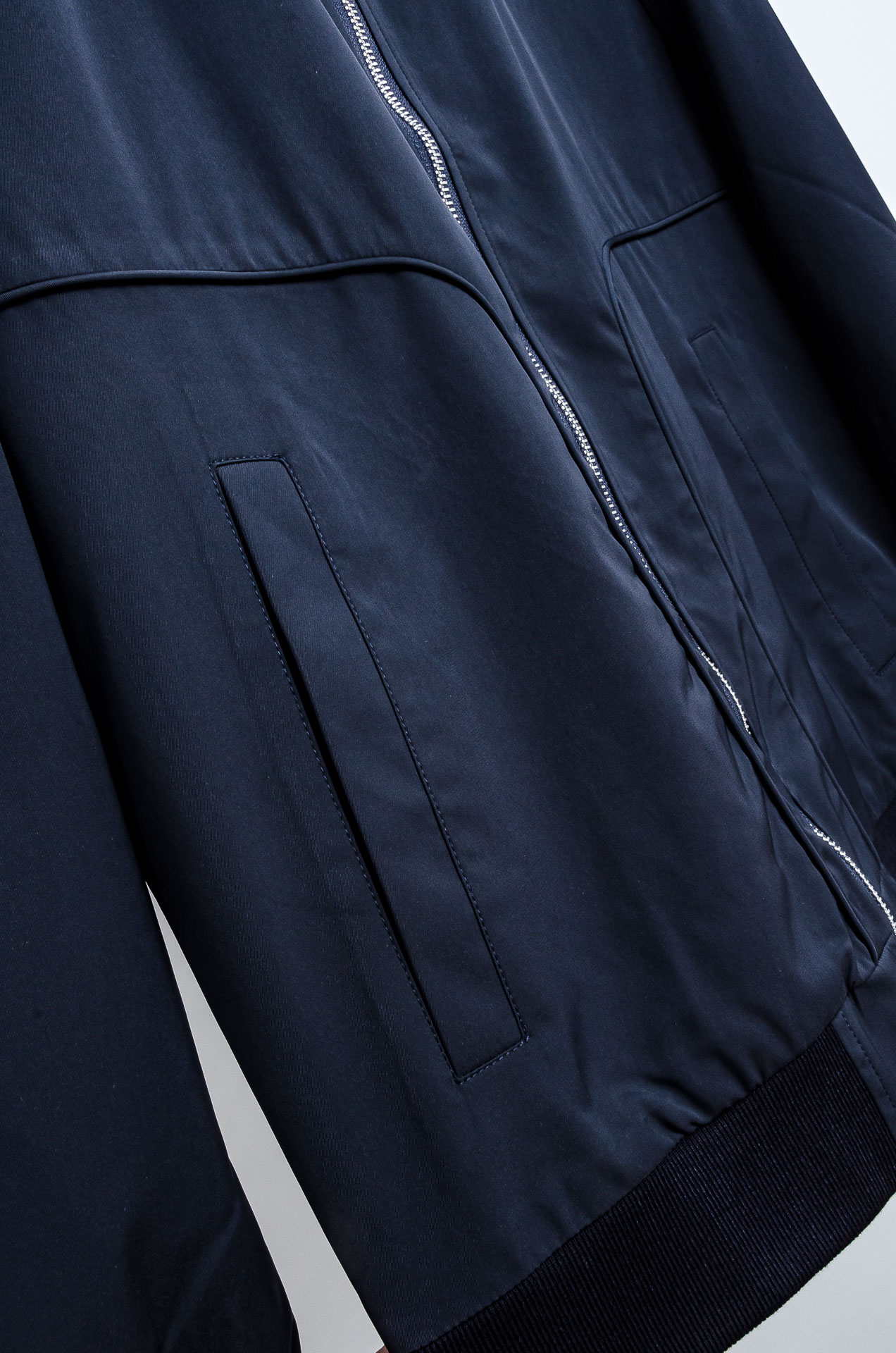 ☀️☀️26 ss最新出品 棉质BUR王牌尖货， 原厂原料棉纺厂特供长绒精纺棉质混纺斜纹材质打造。内侧为