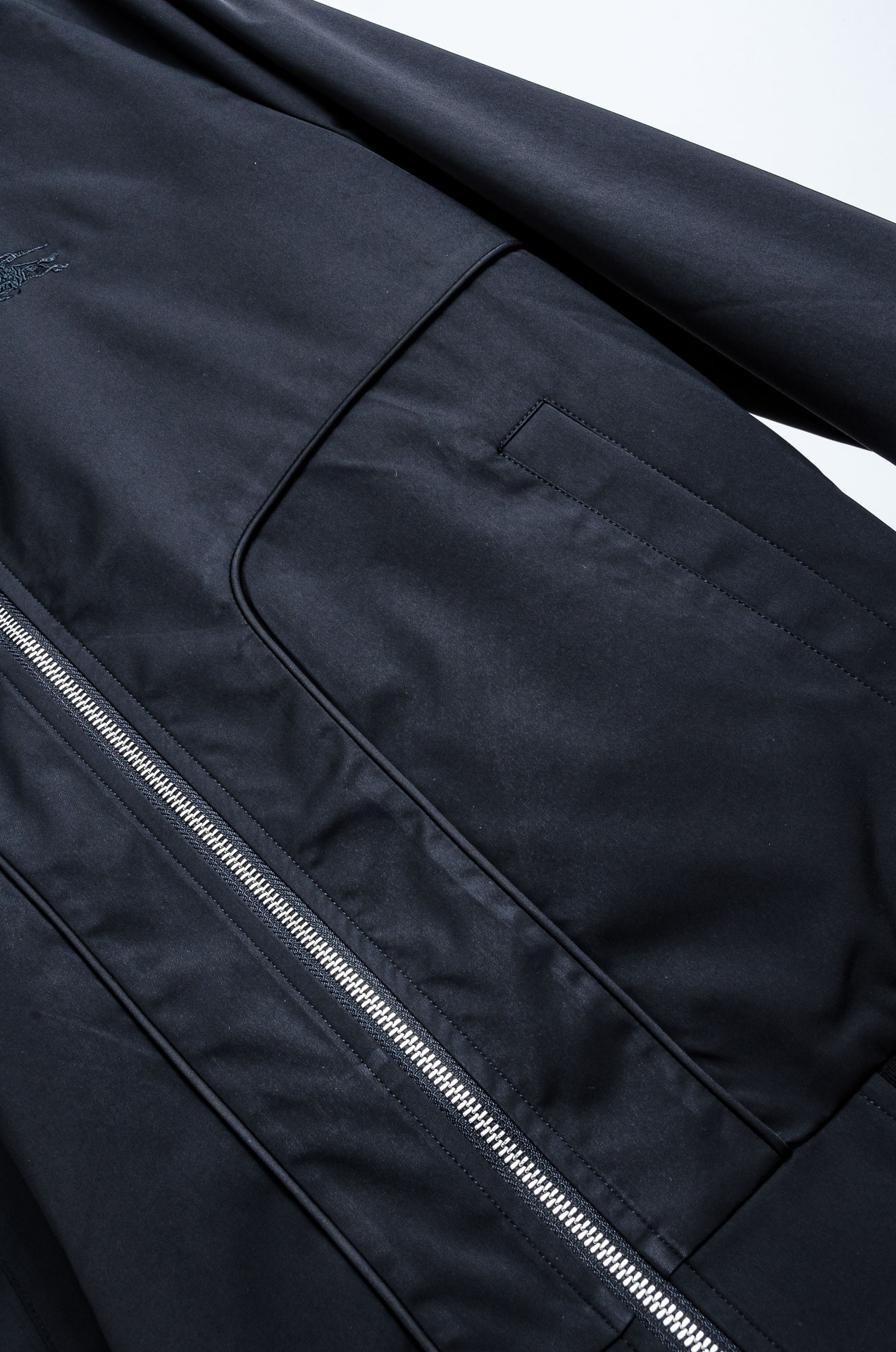 ☀️☀️26 ss最新出品 棉质BUR王牌尖货， 原厂原料棉纺厂特供长绒精纺棉质混纺斜纹材质打造。内侧为