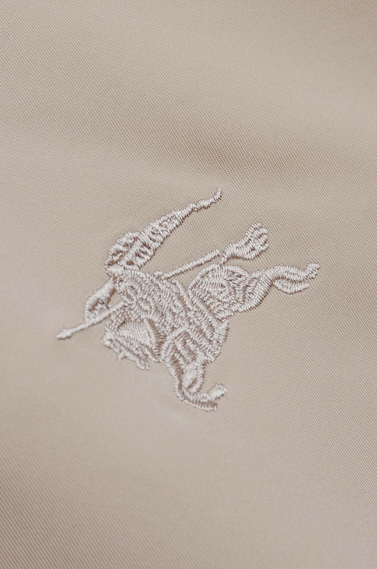 ☀️☀️26 ss最新出品 棉质BUR王牌尖货， 原厂原料棉纺厂特供长绒精纺棉质混纺斜纹材质打造。内侧为