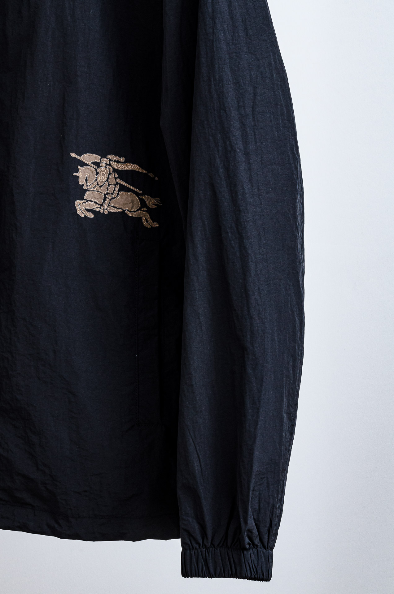 ☀️☀️ BUR#BERRY 巴宝/莉2025新品连帽防水夹克外套，同步官网发售！原厂代工出品，该款夹克