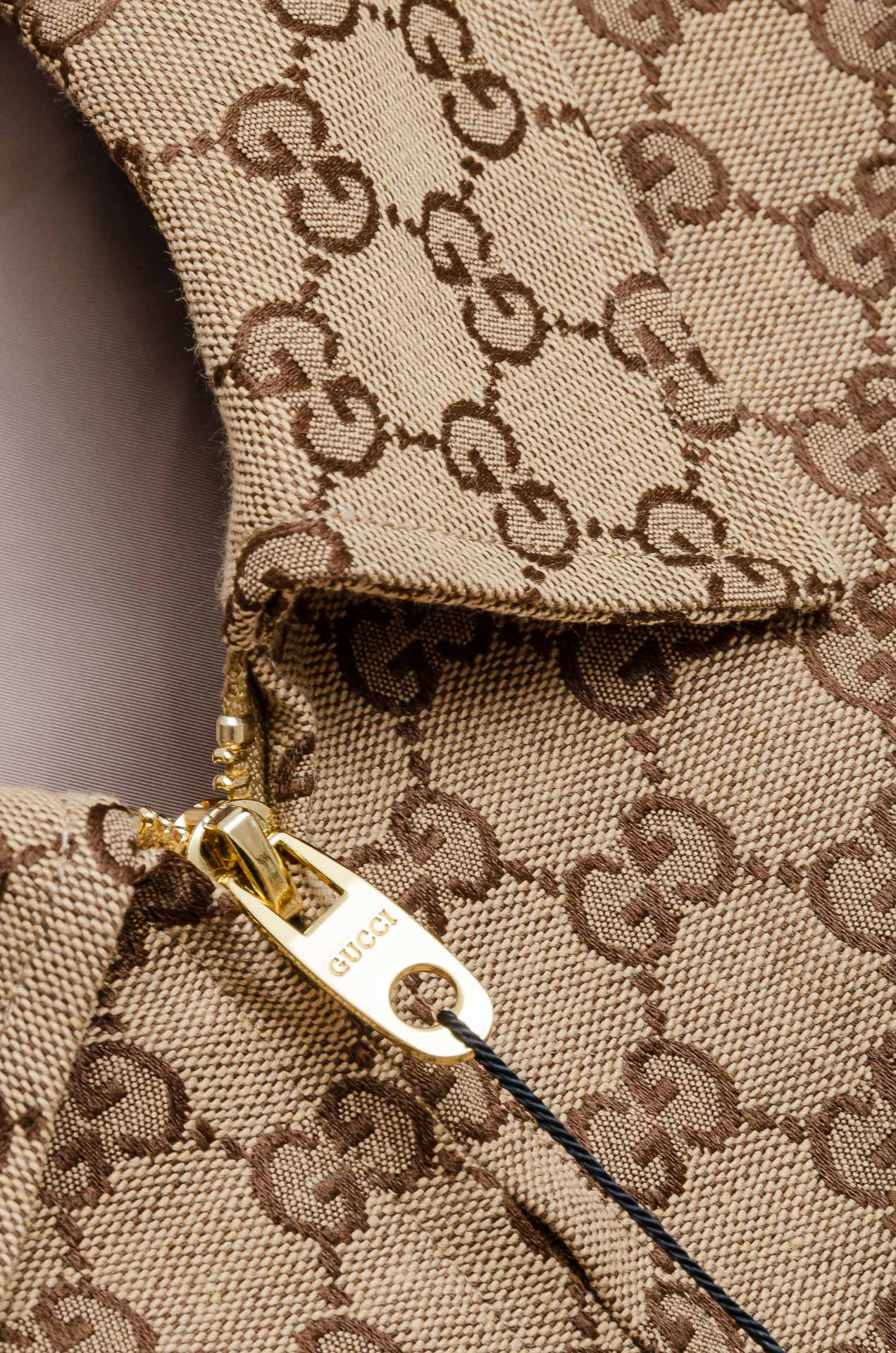 ☀️☀️GU#CCI 2025FW满幅提花时尚休闲夹克外套#以其独特的设计风格，瞬间提升了整体的时尚感。