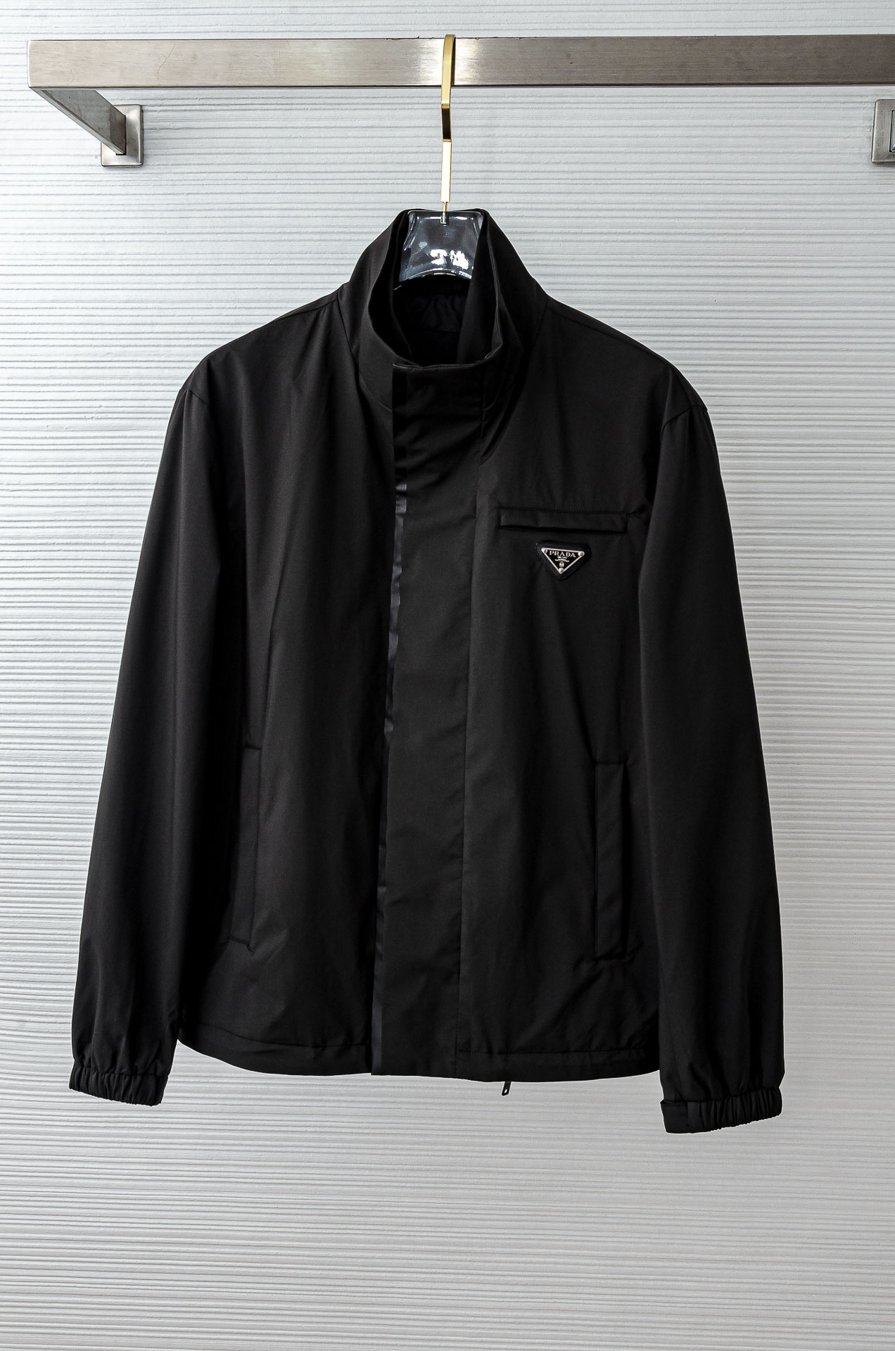 🌾Pr#ada普/拉达2026FW最新男士休闲夹克外套#上身十分的舒适，质感超级的细腻且柔软！休闲商务都