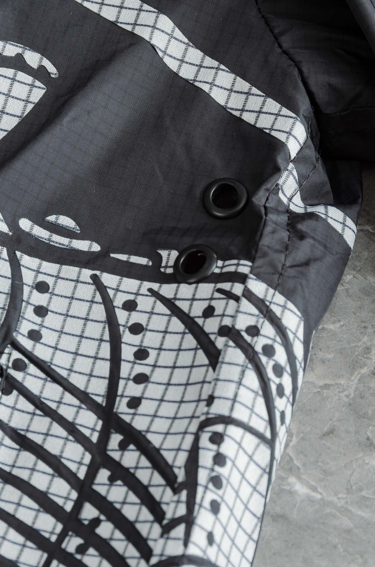 Burbe#* rry 3️⃣ 25FW 高版本尼龙夹克连帽外套，选用意大利精纺褶饰尼龙面料打造，呈现宽