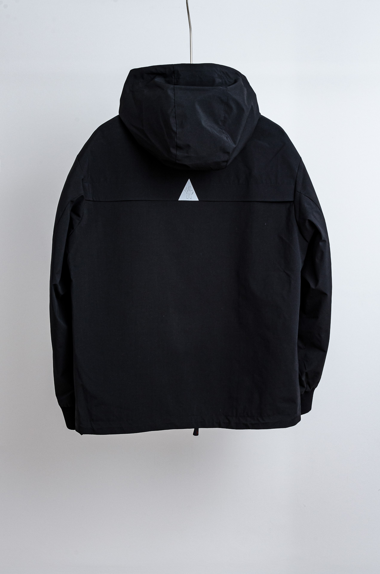 ☀️☀️MONC* LER*.蒙口2025FW最新秋冬新品，连帽防水夹克外套#同步官网发售！该款夹克外层