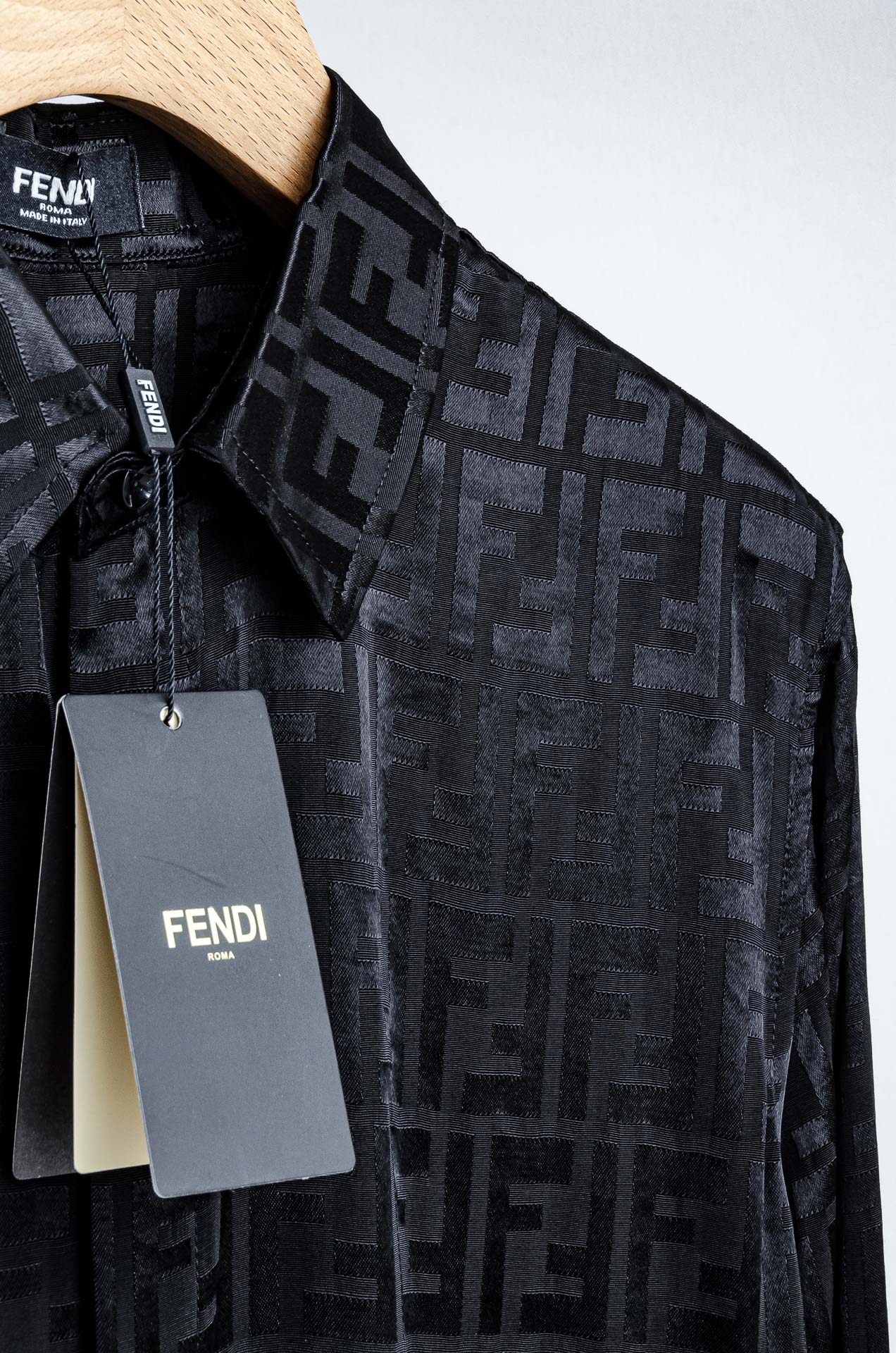 ☀️☀️Fendi 芬迪26新款满幅提花衬衣 #都市简约个性高级风，经典全景提花字母图案设计!最新时尚潮