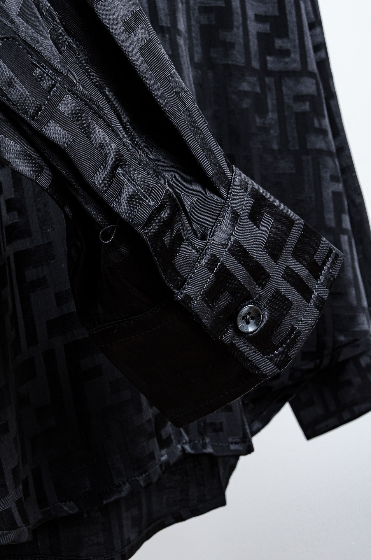 ☀️☀️Fendi 芬迪26新款满幅提花衬衣 #都市简约个性高级风，经典全景提花字母图案设计!最新时尚潮