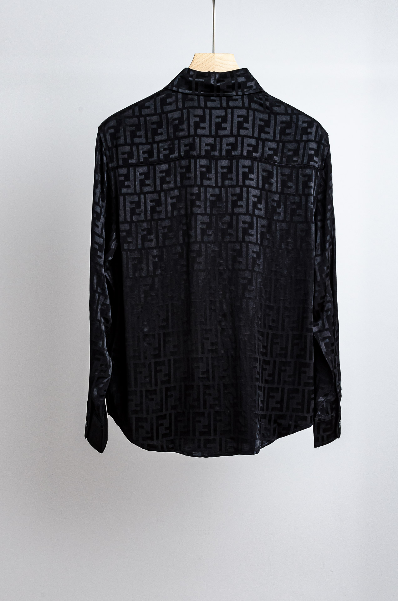 ☀️☀️Fendi 芬迪26新款满幅提花衬衣 #都市简约个性高级风，经典全景提花字母图案设计!最新时尚潮