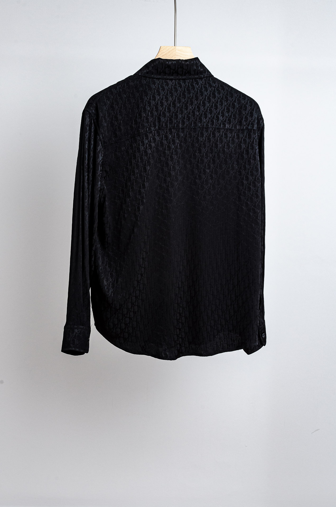 ☀️☀️迪奥dior26新款满幅提花衬衣 #都市简约个性高级风，经典全景提花字母图案设计!最新时尚潮流人