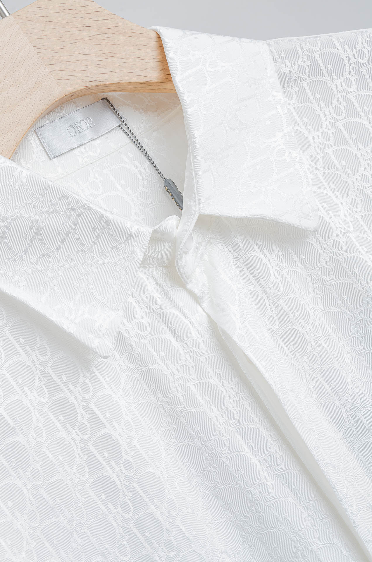 ☀️☀️迪奥dior26新款满幅提花衬衣 #都市简约个性高级风，经典全景提花字母图案设计!最新时尚潮流人