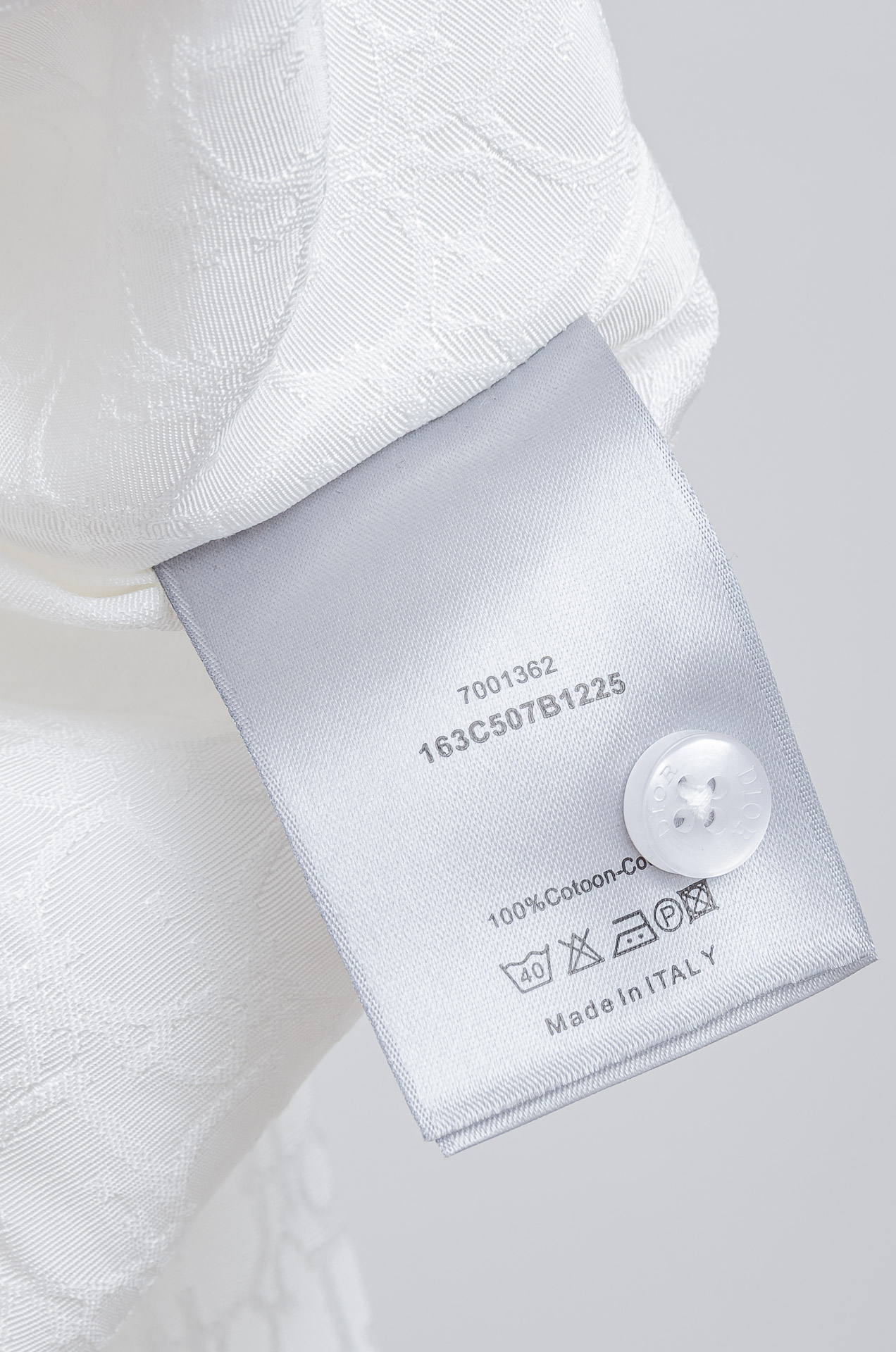 ☀️☀️迪奥dior26新款满幅提花衬衣 #都市简约个性高级风，经典全景提花字母图案设计!最新时尚潮流人