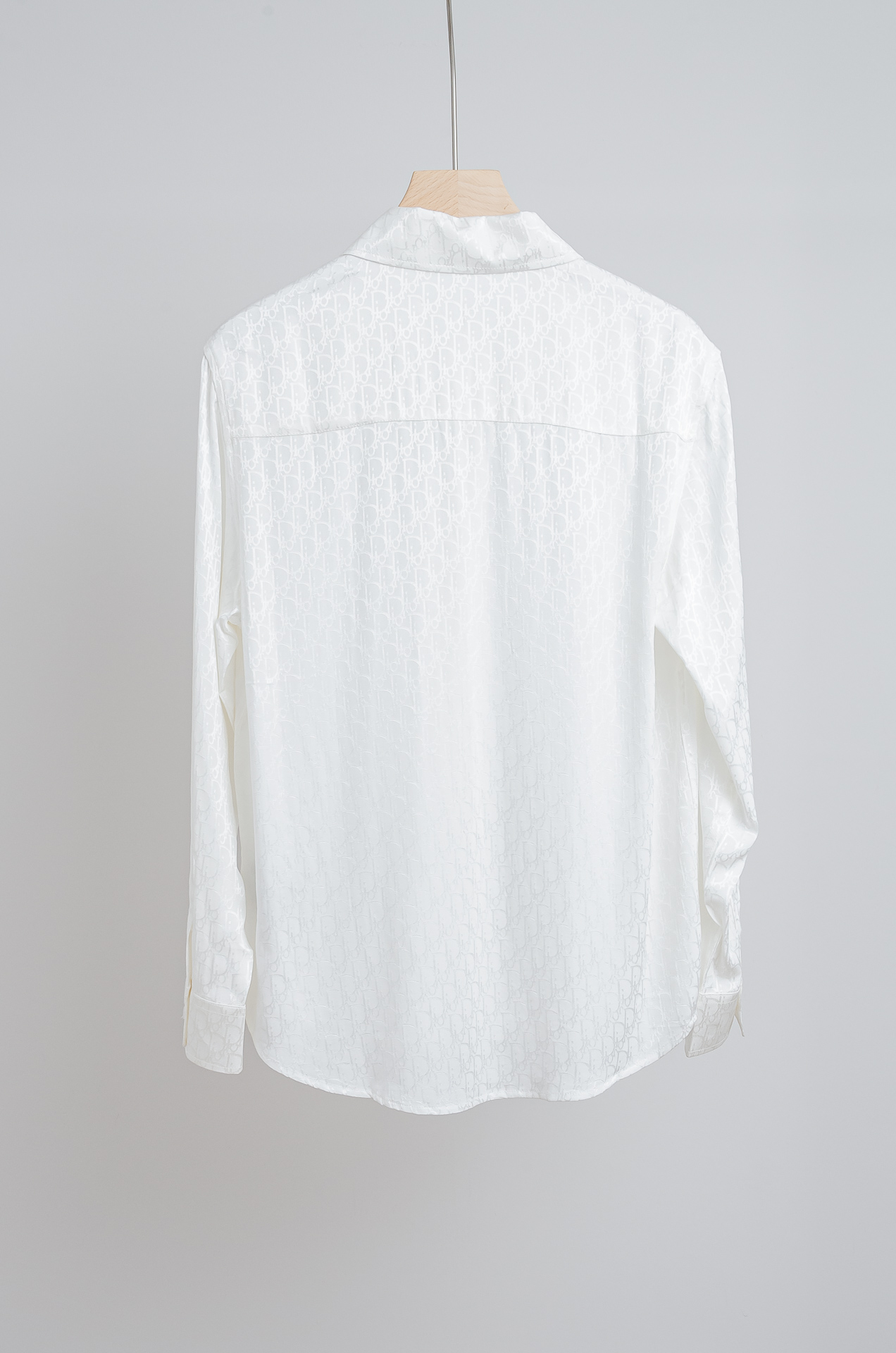 ☀️☀️迪奥dior26新款满幅提花衬衣 #都市简约个性高级风，经典全景提花字母图案设计!最新时尚潮流人