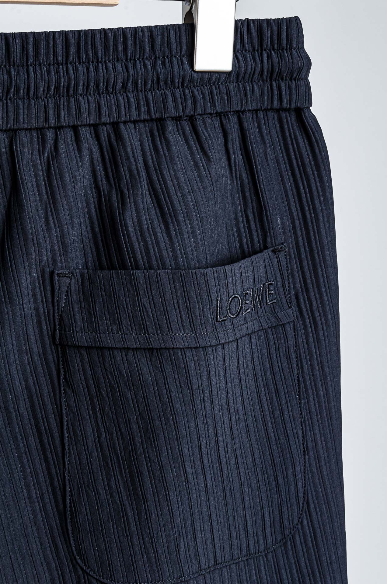 ☀️☀️ 罗意威LOEWE 立体刺绣修饰弹力抽绳腰头男士休闲舒适直筒长裤其匠心打造，毋庸置疑的极品重磅，