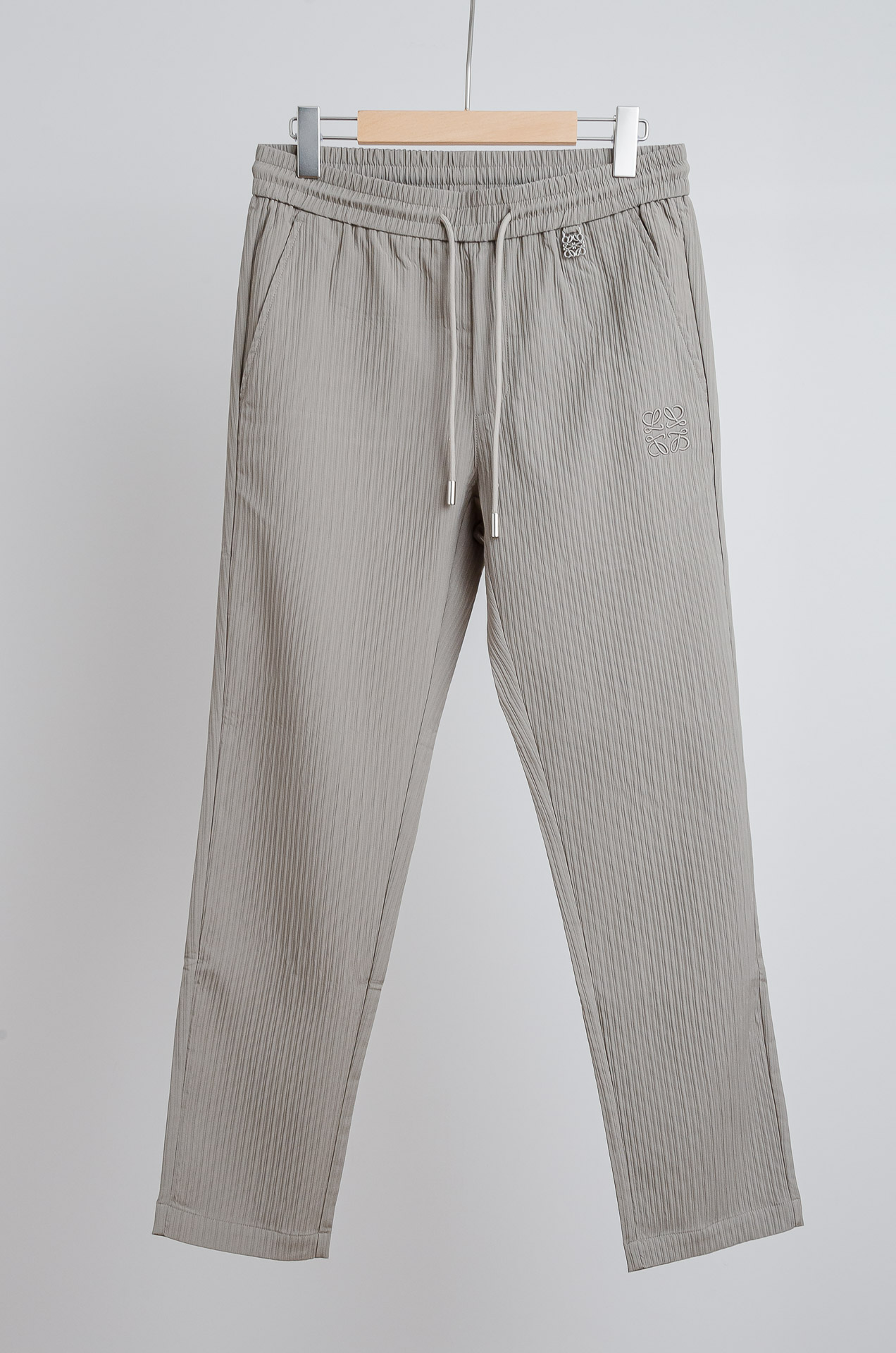 ☀️☀️ 罗意威LOEWE 立体刺绣修饰弹力抽绳腰头男士休闲舒适直筒长裤其匠心打造，毋庸置疑的极品重磅，