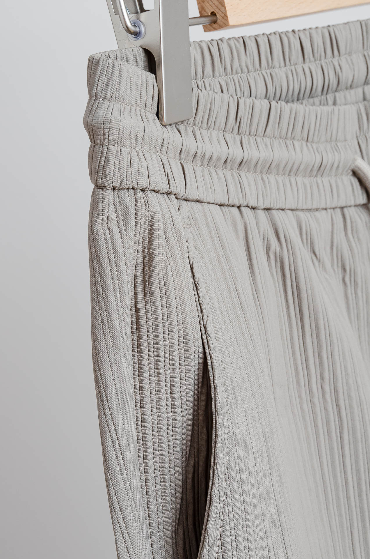 ☀️☀️ 罗意威LOEWE 立体刺绣修饰弹力抽绳腰头男士休闲舒适直筒长裤其匠心打造，毋庸置疑的极品重磅，