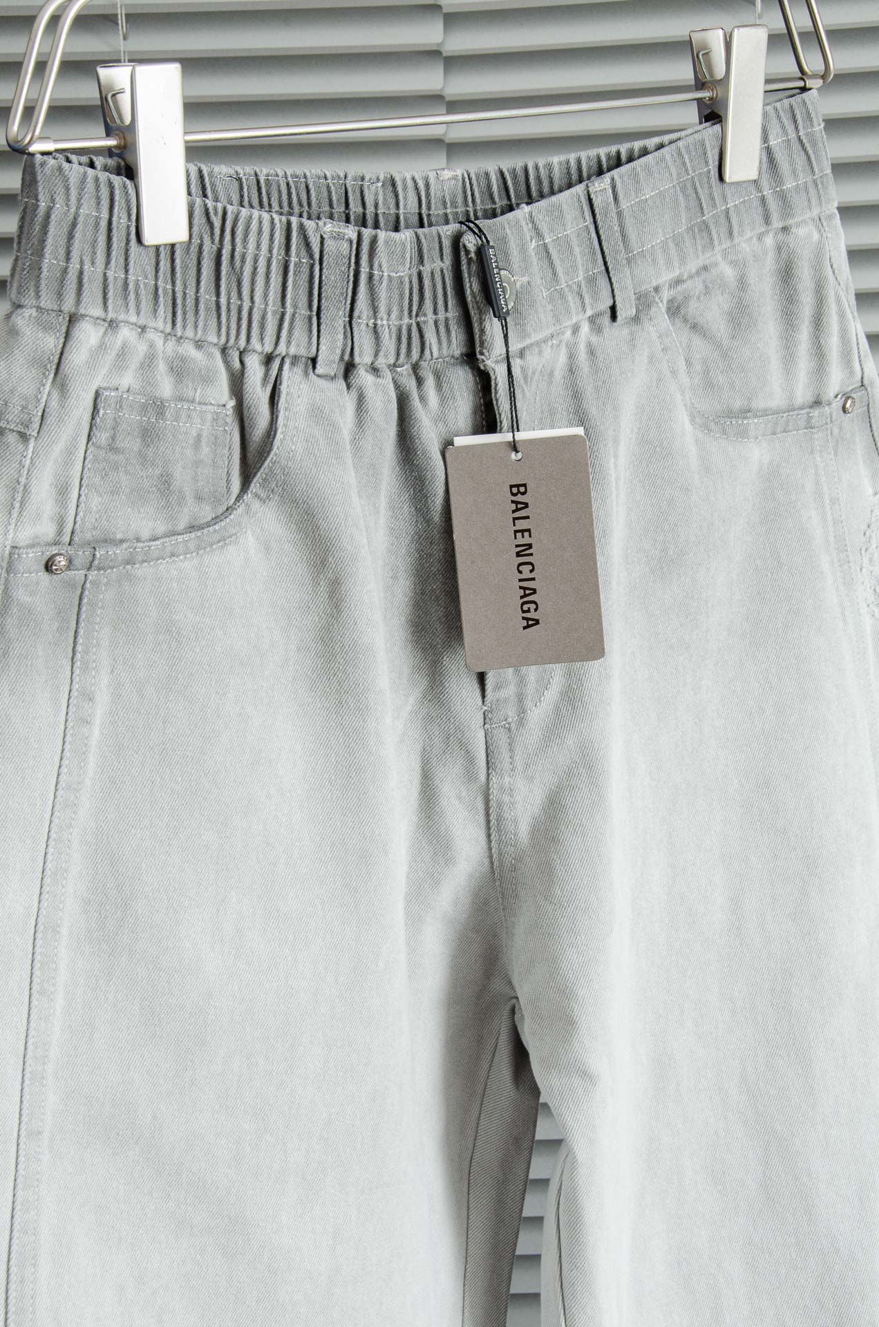 New# 巴黎世家2025最新弹力松紧腰男士休闲运动长裤#专为追求时尚与舒适的您而设计。极简的风格构造大